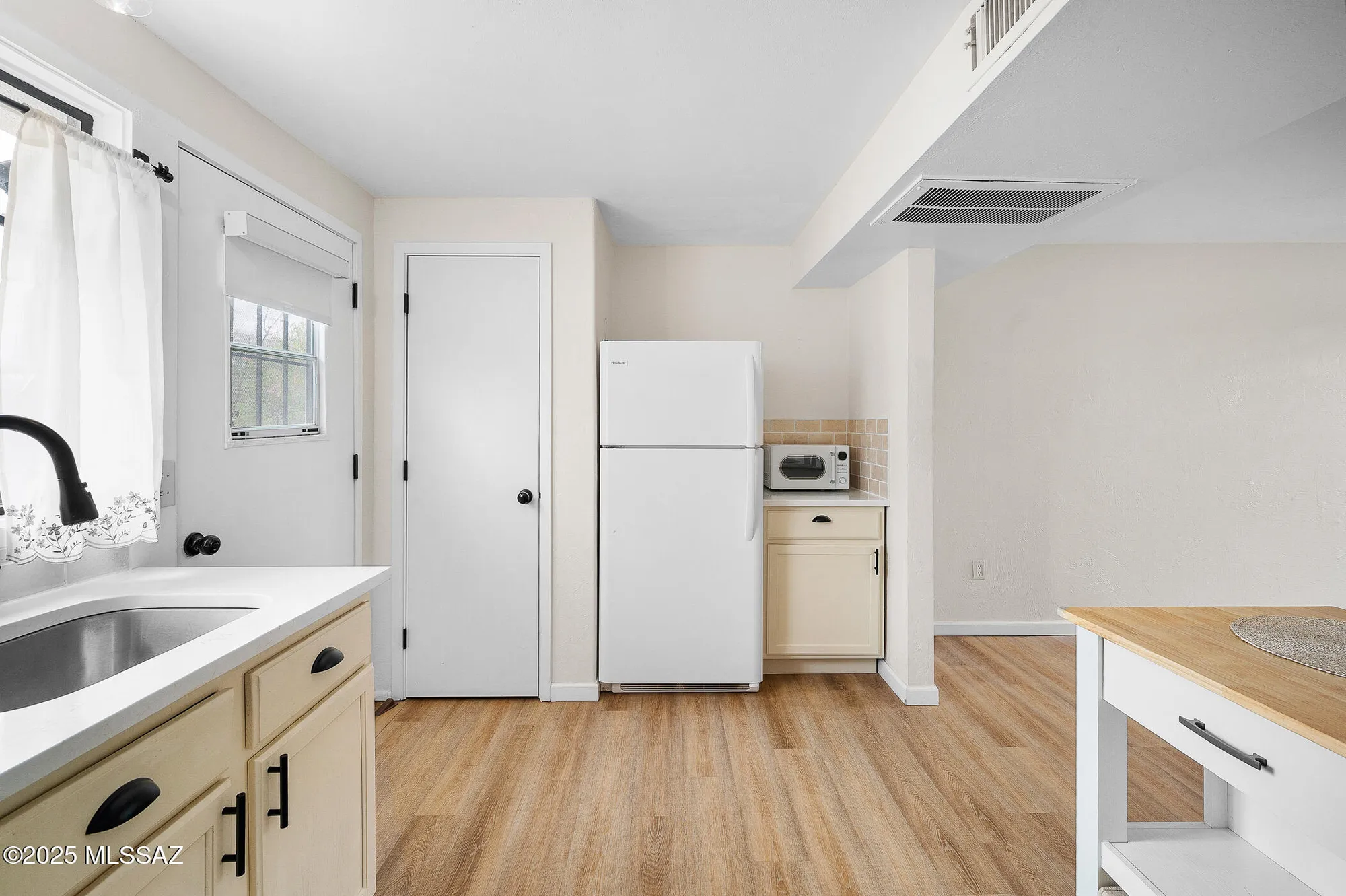 Property Slideshow image 18 of 33 | 435 s paseo lobo b, Green Valley, AZ, 85614