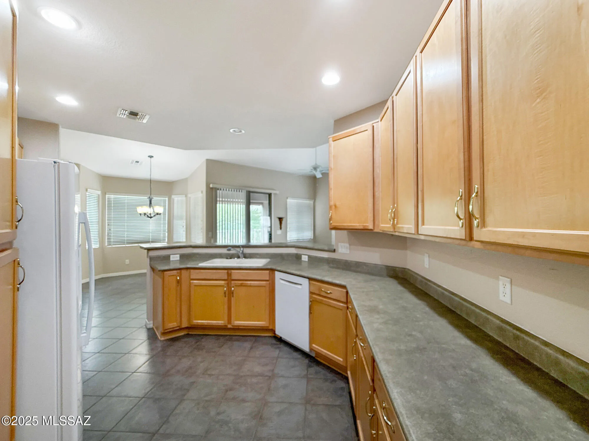 Property Slideshow image 19 of 27 | 13401 n rancho vistoso blvd unit 213, Oro Valley, AZ, 85755