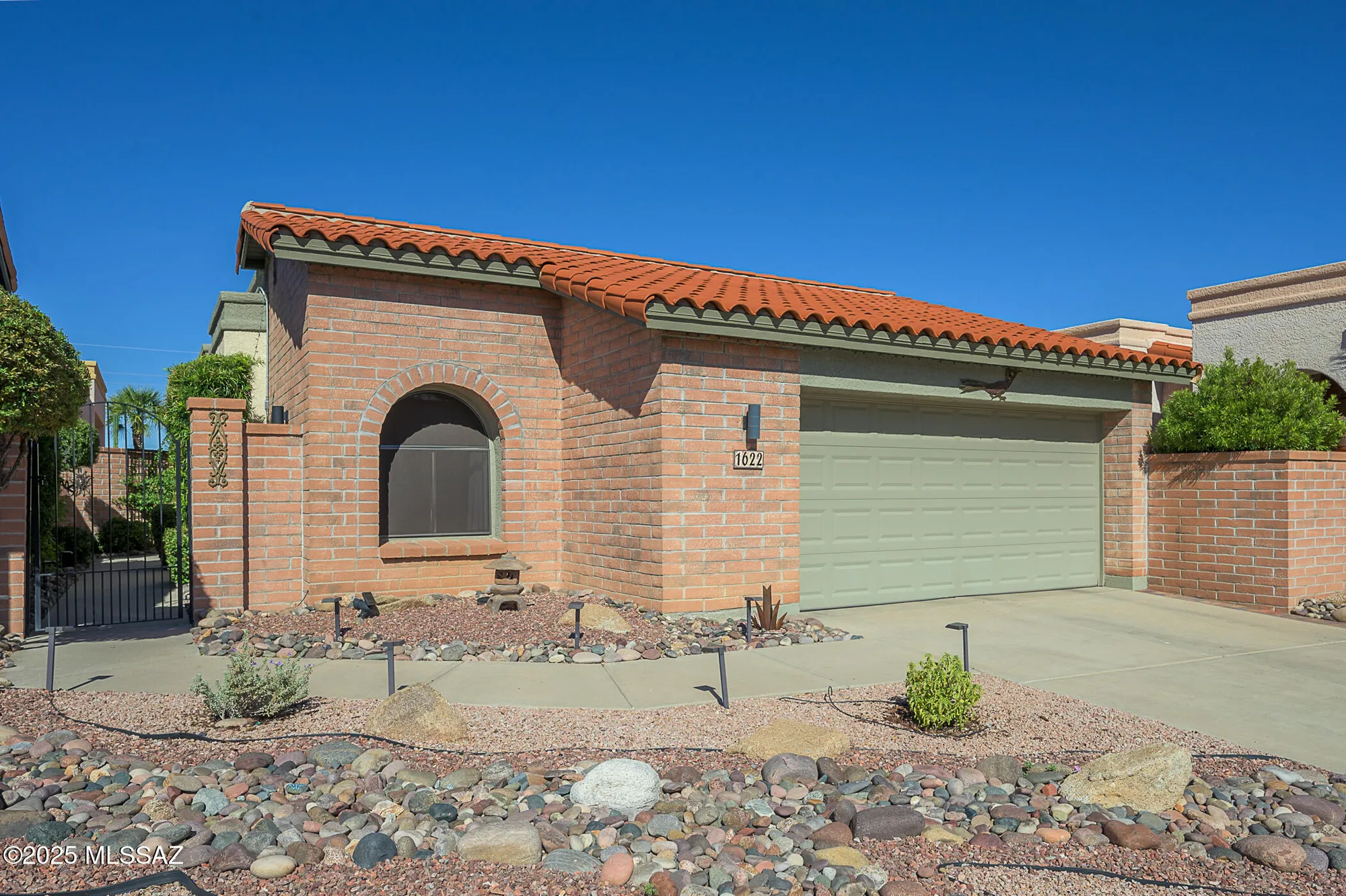 Property Slideshow image 1 of 36 | 1622 w vuelta salvatierra, Green Valley, AZ, 85622