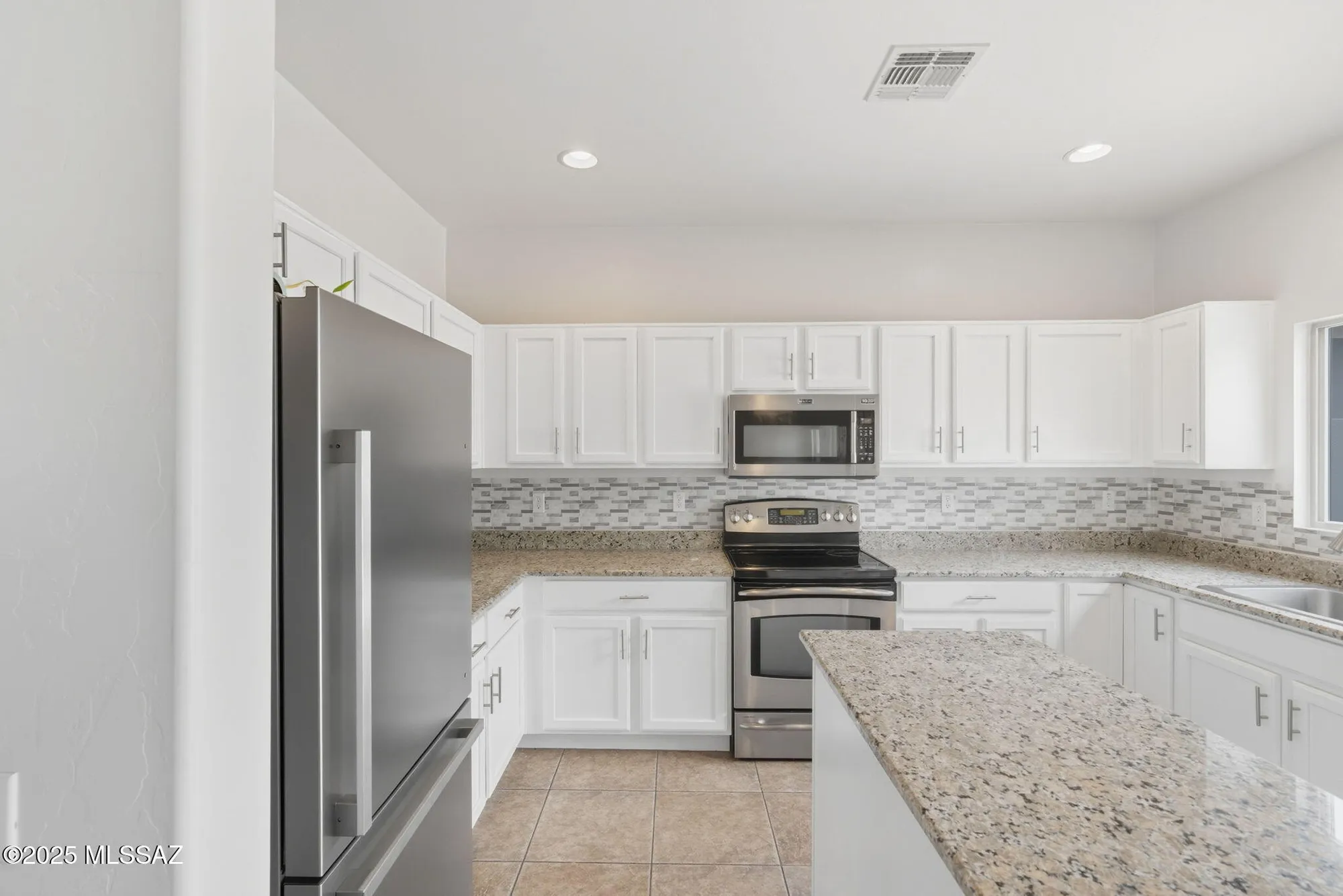 Property Slideshow image 10 of 31 | 892 w calle valenciana, Sahuarita, AZ, 85629