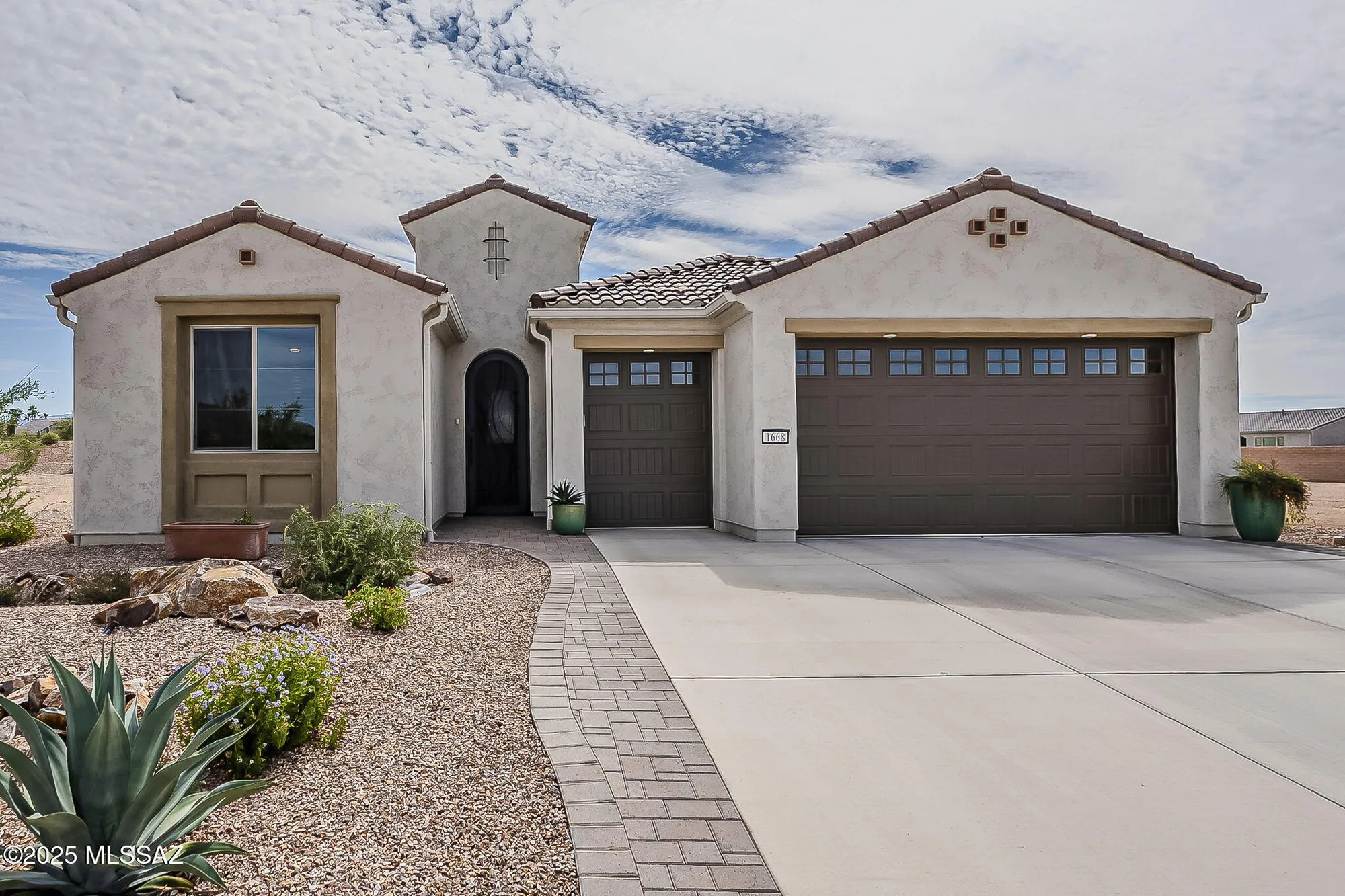 Property Slideshow image 3 of 48 | 1668 e comely ct, Green Valley, AZ, 85614