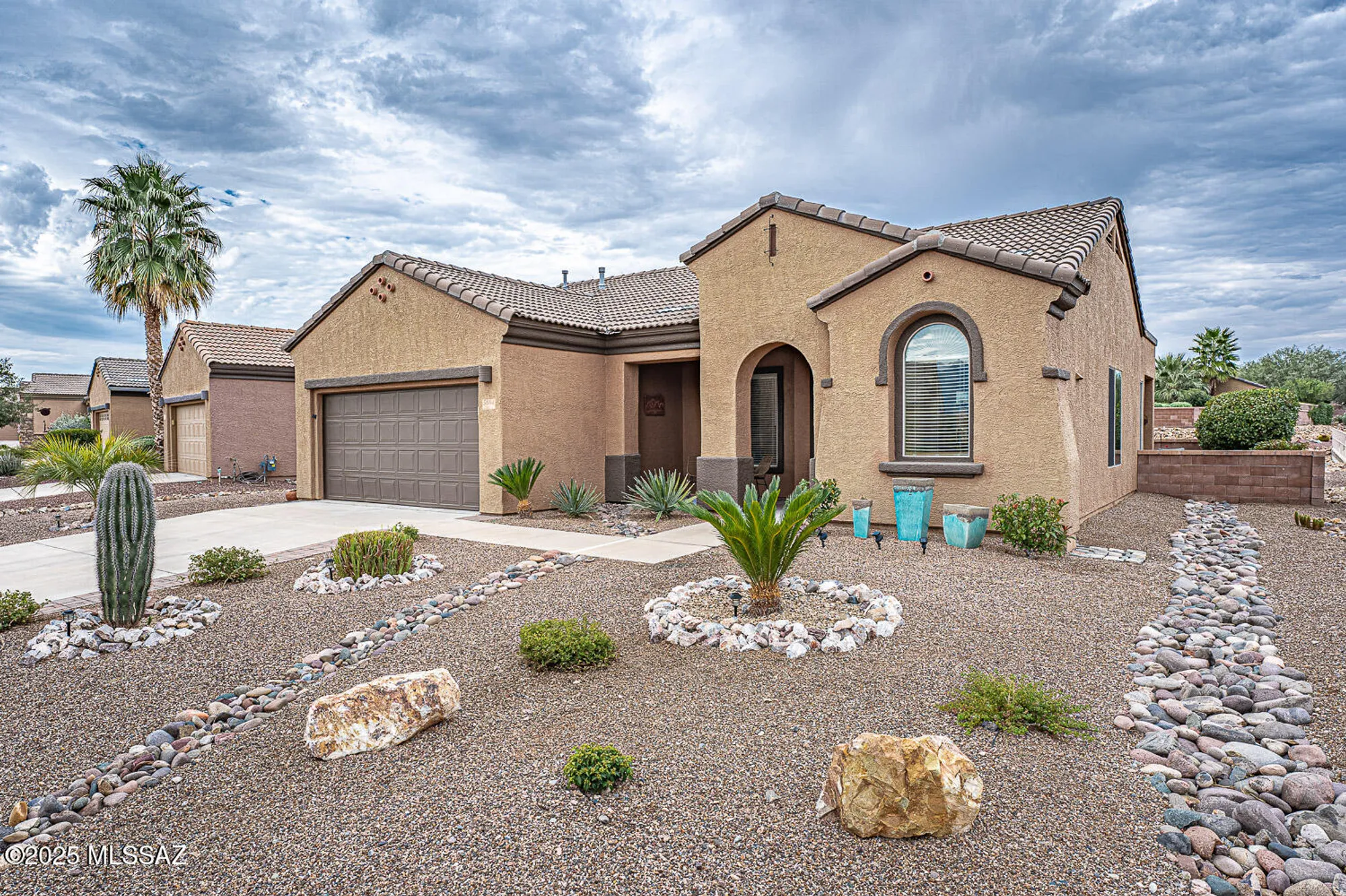 Property Slideshow image 1 of 29 | 5864 s azure vista way, Green Valley, AZ, 85622