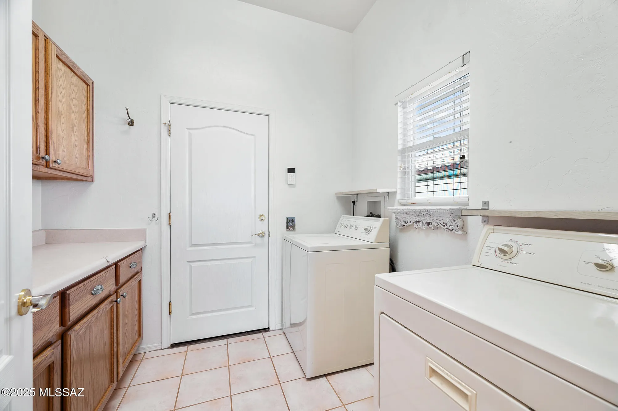 Property Slideshow image 22 of 30 | 336 w sunrise vista dr, Green Valley, AZ, 85614