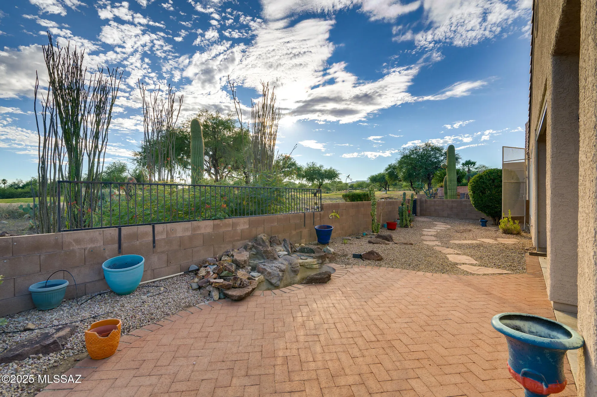 Property Slideshow image 24 of 30 | 336 w sunrise vista dr, Green Valley, AZ, 85614
