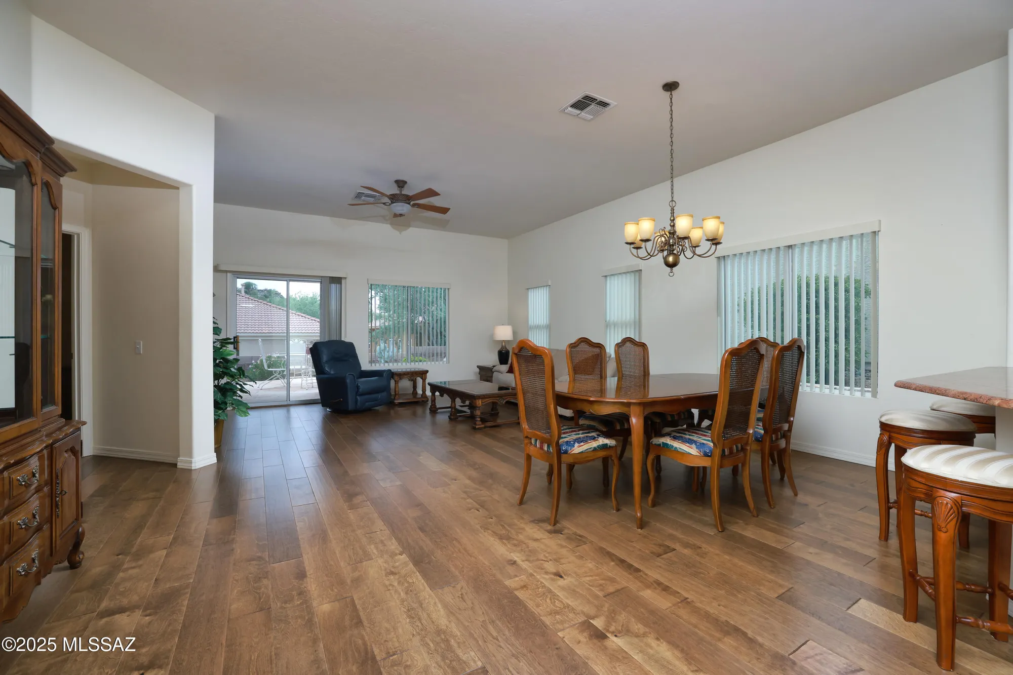 Property Slideshow image 6 of 28 | 13575 n holly grape dr, Marana, AZ, 85658