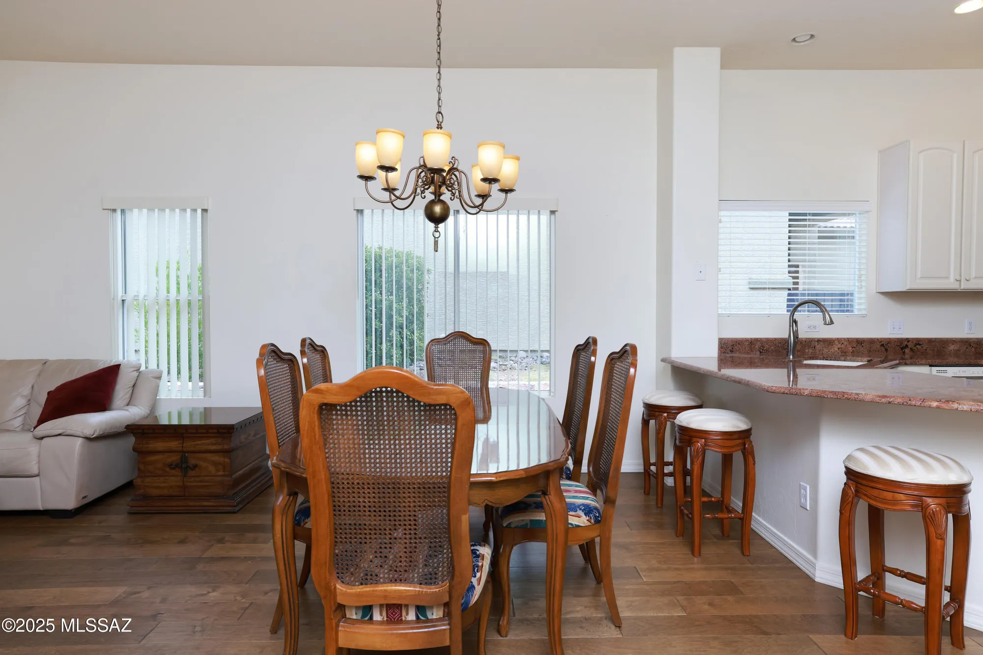 Property Slideshow image 11 of 28 | 13575 n holly grape dr, Marana, AZ, 85658