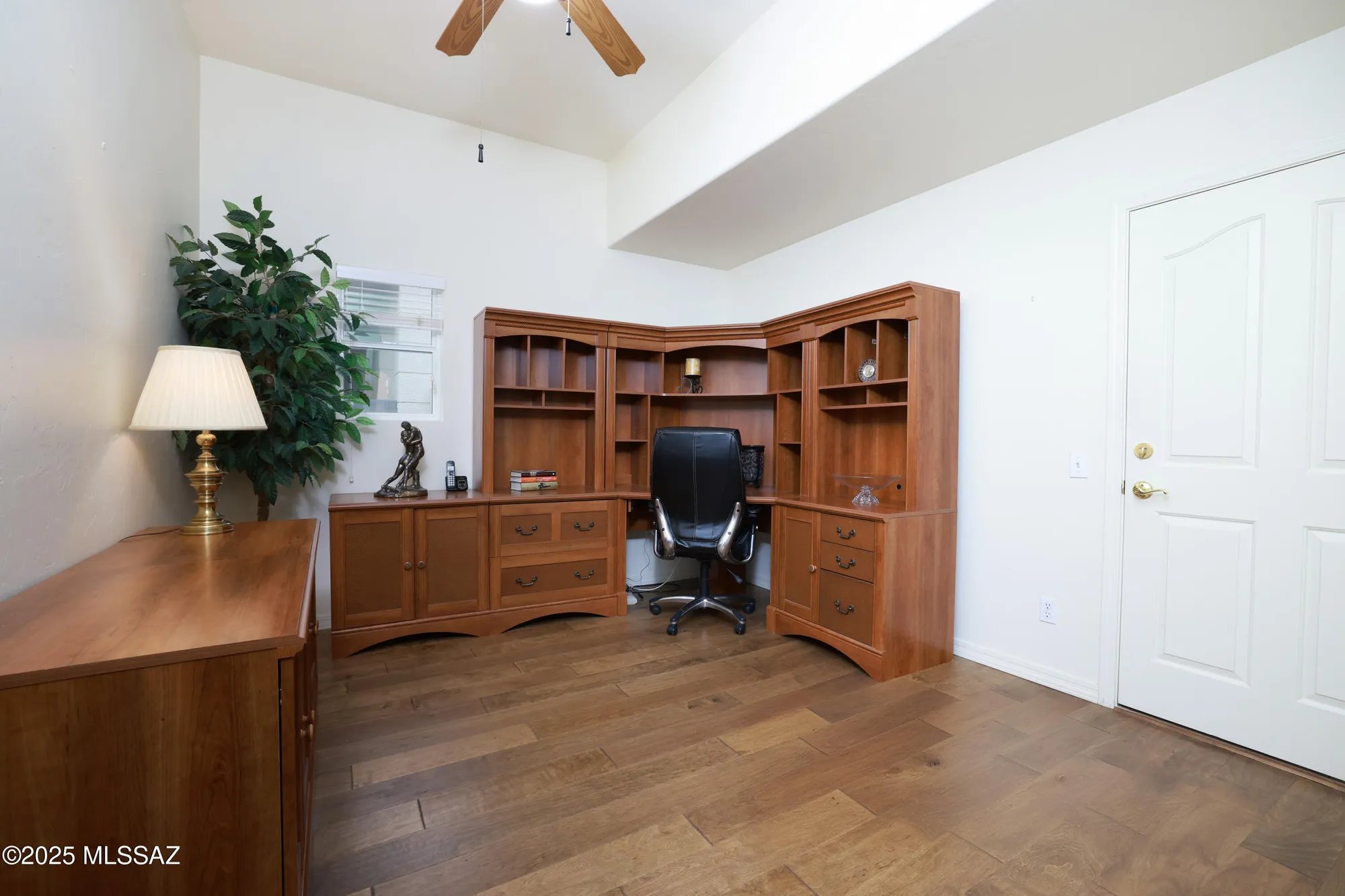 Property Slideshow image 14 of 28 | 13575 n holly grape dr, Marana, AZ, 85658