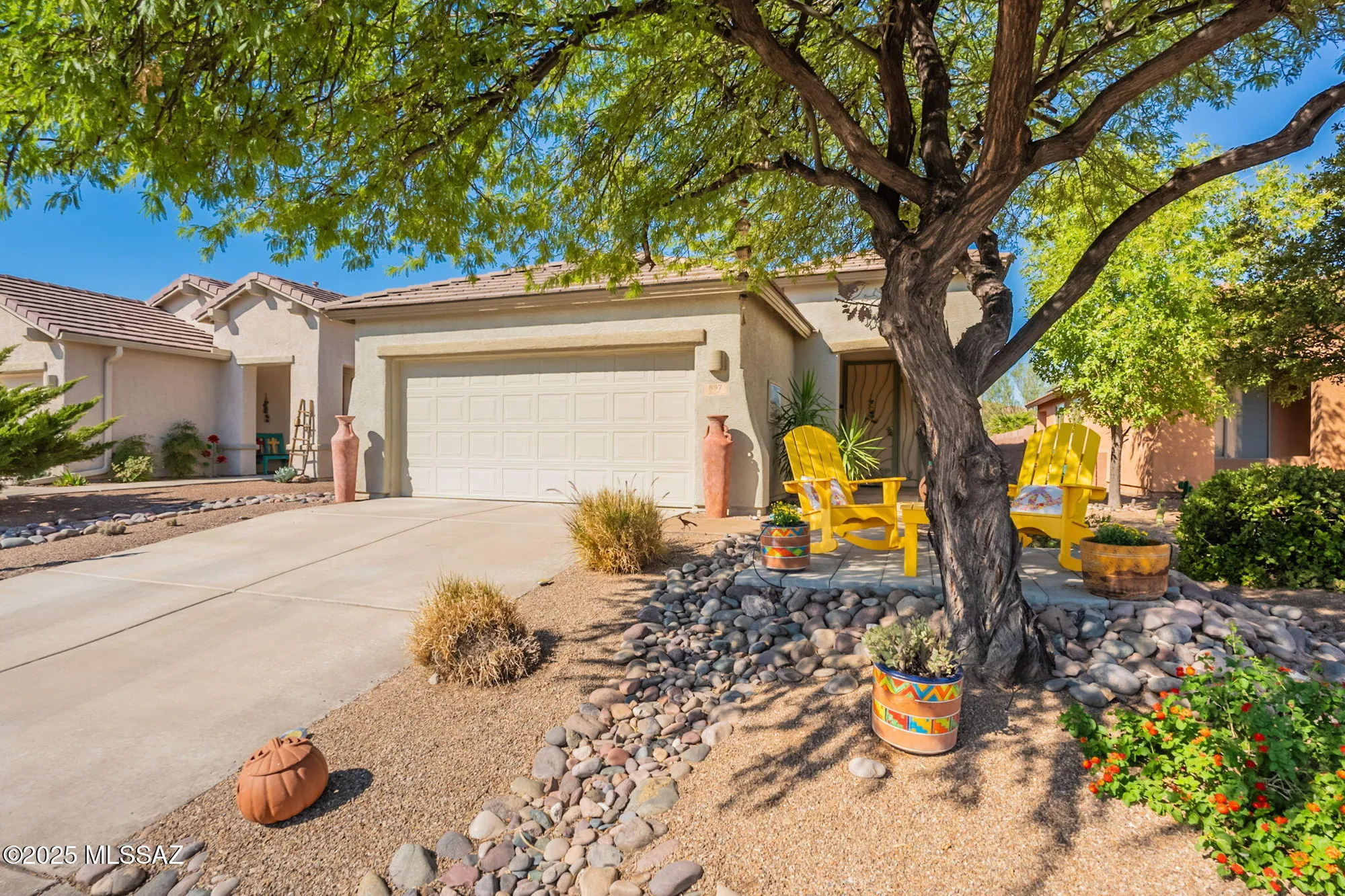Property Slideshow image 4 of 40 | 897 n delacroix dr, Green Valley, AZ, 85614