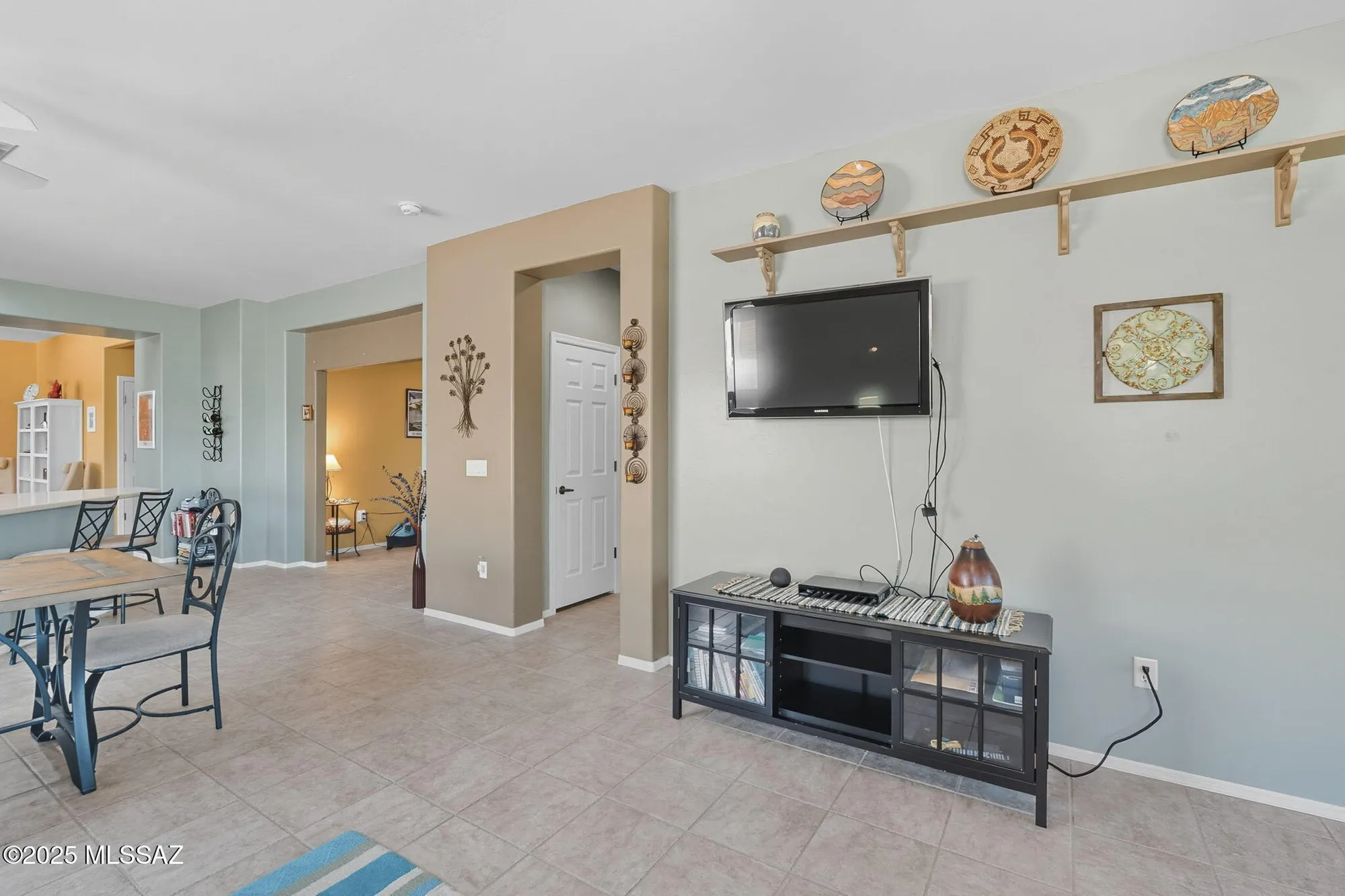 Property Slideshow image 13 of 40 | 897 n delacroix dr, Green Valley, AZ, 85614