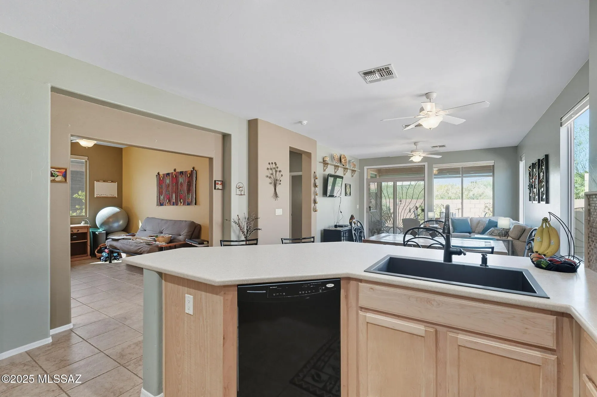 Property Slideshow image 21 of 40 | 897 n delacroix dr, Green Valley, AZ, 85614
