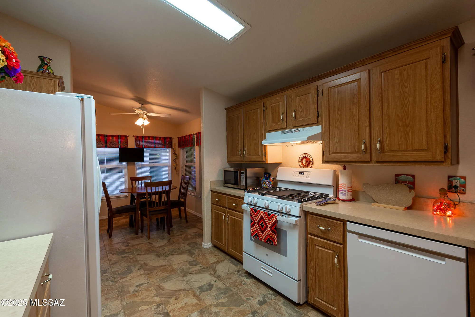 Property Slideshow image 14 of 33 | 269 w rama dr, Green Valley, AZ, 85614