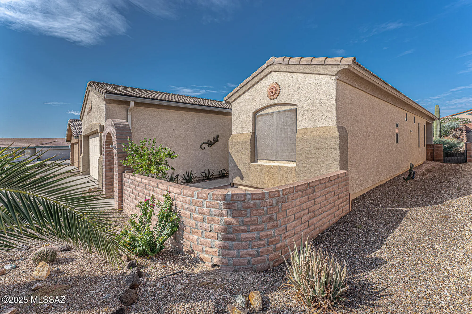 Property Slideshow image 3 of 51 | 267 n via la castellana, Green Valley, AZ, 85614