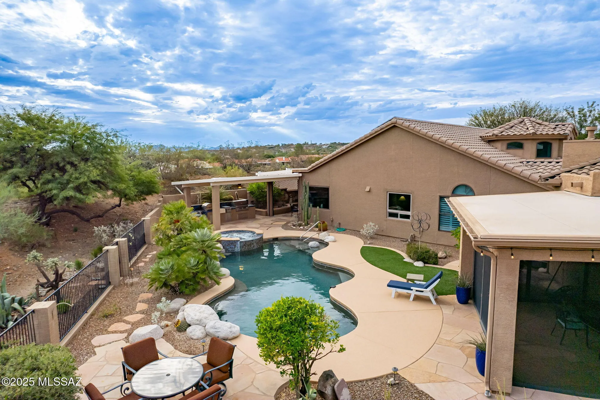 Property Slideshow image 14 of 50 | 38200 s stone ridge ct, Tucson, AZ, 85739