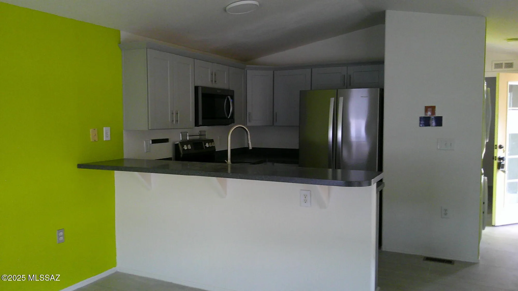 Property Slideshow image 3 of 9 | 15918 s avenida canica, Sahuarita, AZ, 85629