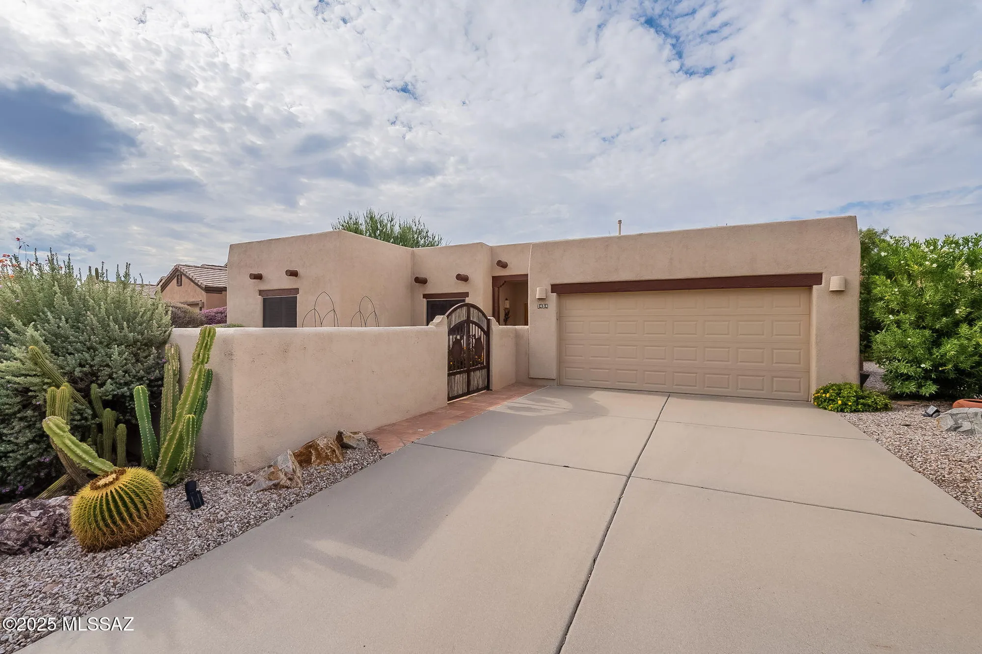 Property Slideshow image 1 of 45 | 3454 s abrego dr, Green Valley, AZ, 85614