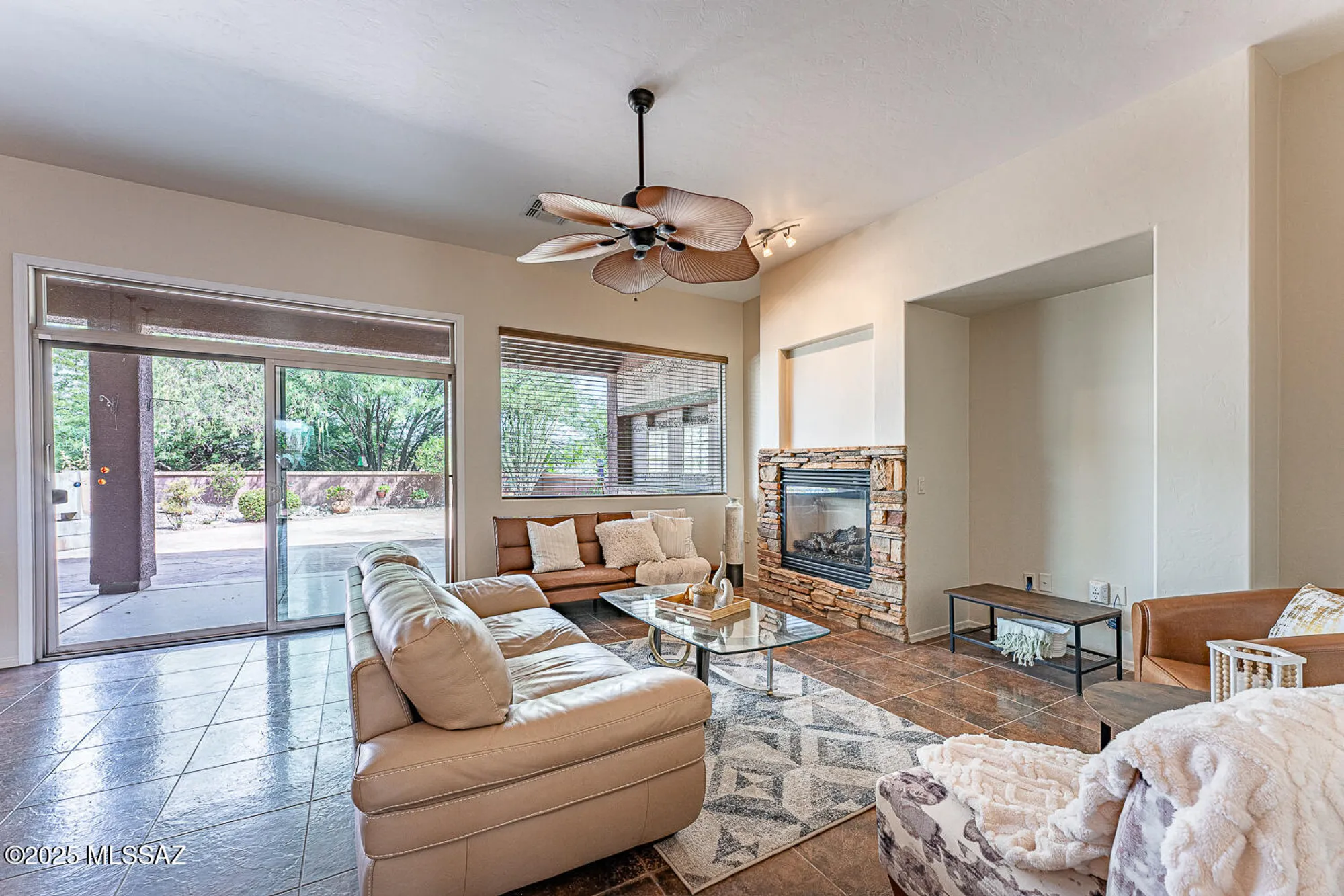 Property Slideshow image 12 of 48 | 2048 w cactus run dr, Green Valley, AZ, 85622