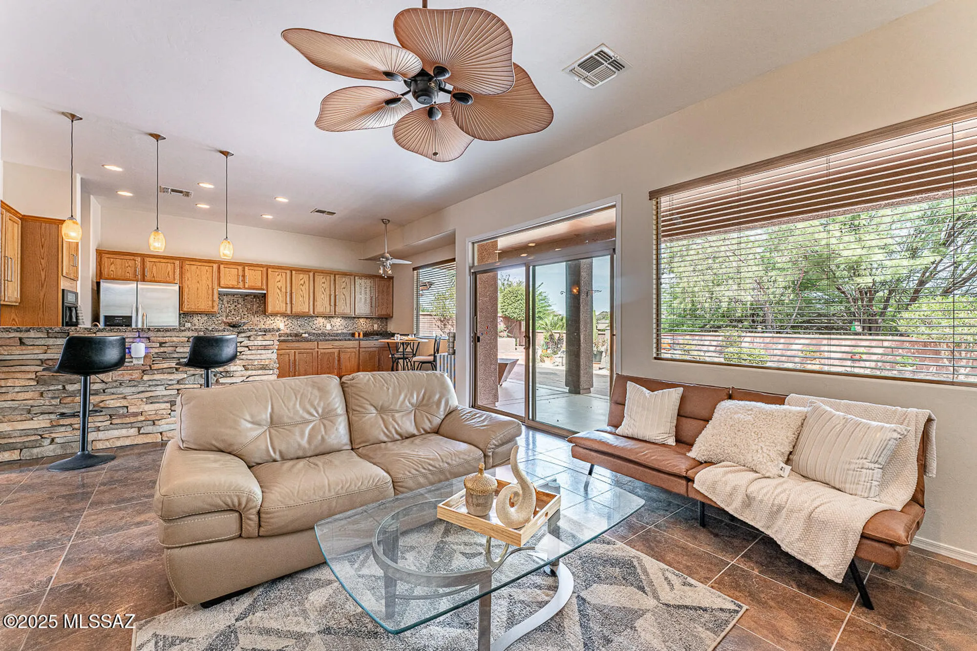 Property Slideshow image 13 of 48 | 2048 w cactus run dr, Green Valley, AZ, 85622