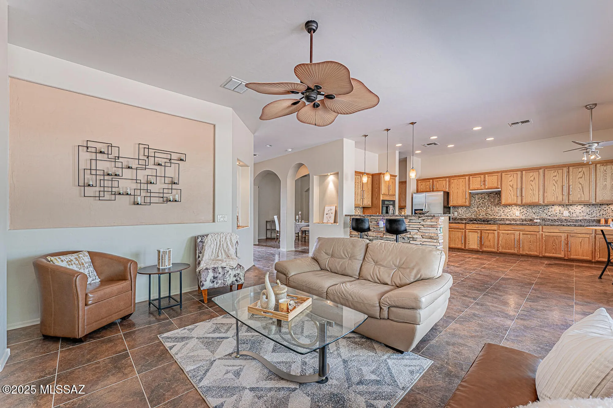 Property Slideshow image 14 of 48 | 2048 w cactus run dr, Green Valley, AZ, 85622