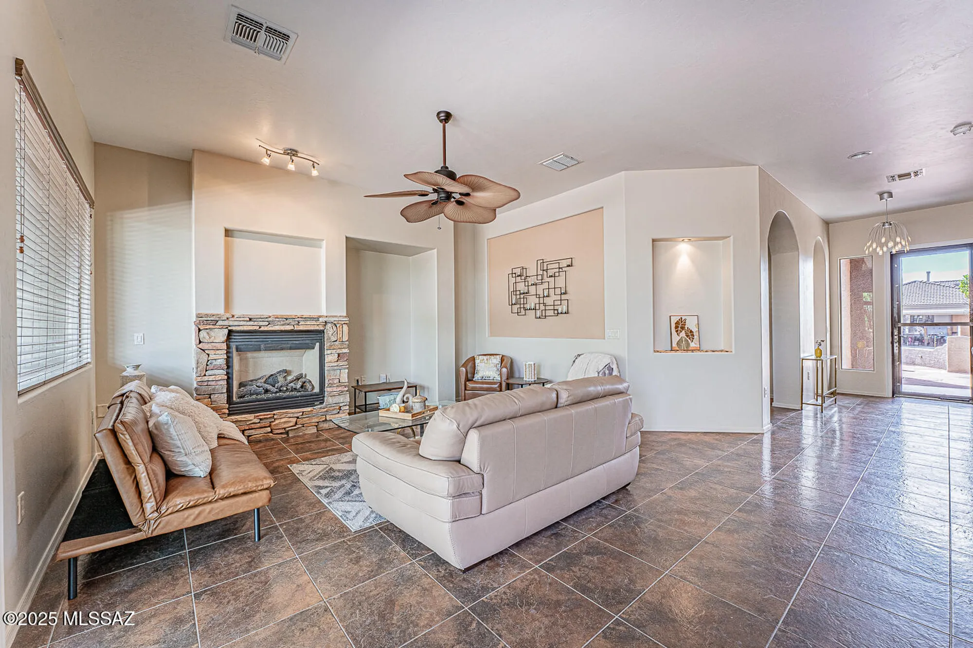 Property Slideshow image 11 of 48 | 2048 w cactus run dr, Green Valley, AZ, 85622