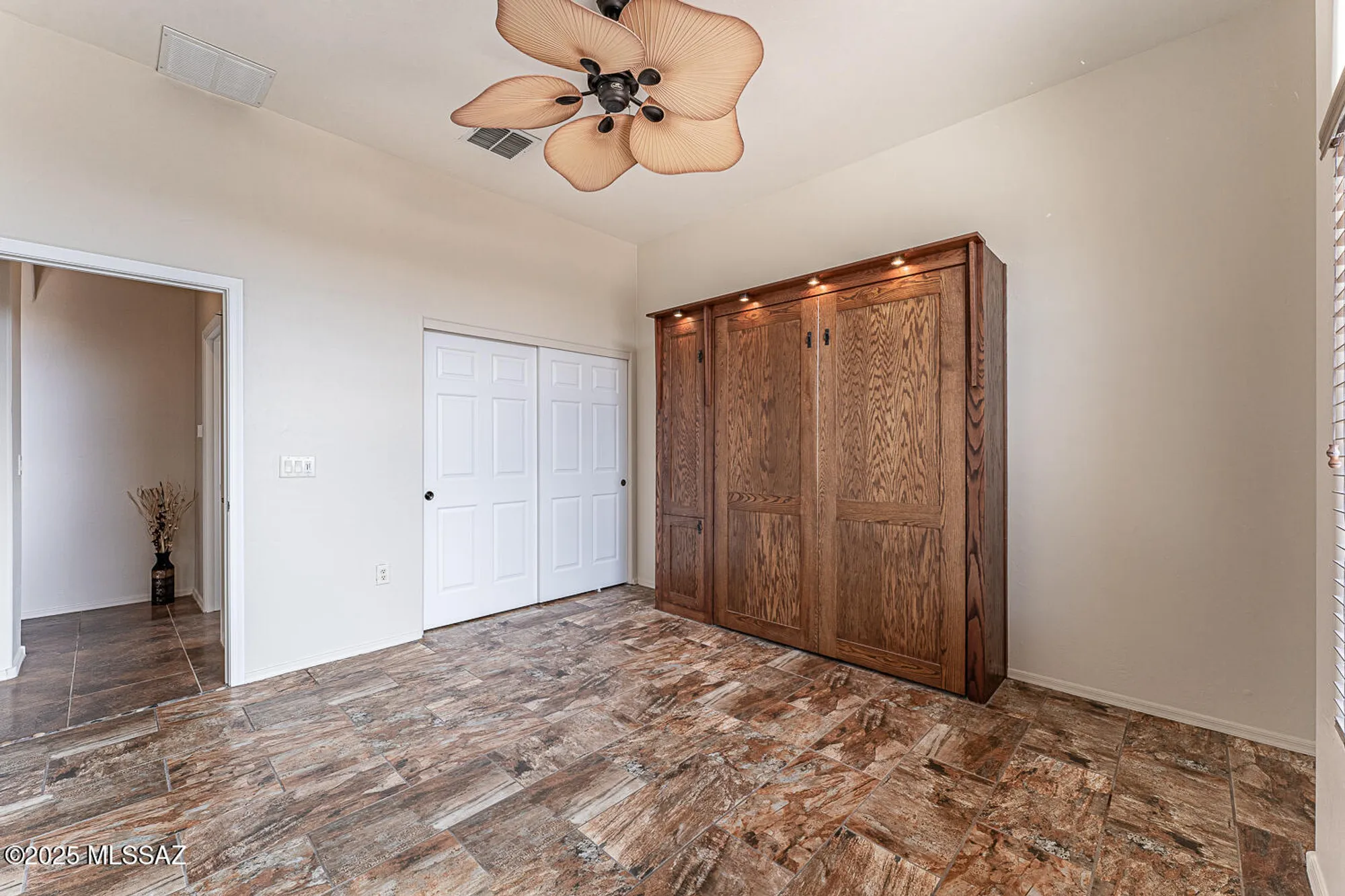 Property Slideshow image 31 of 48 | 2048 w cactus run dr, Green Valley, AZ, 85622
