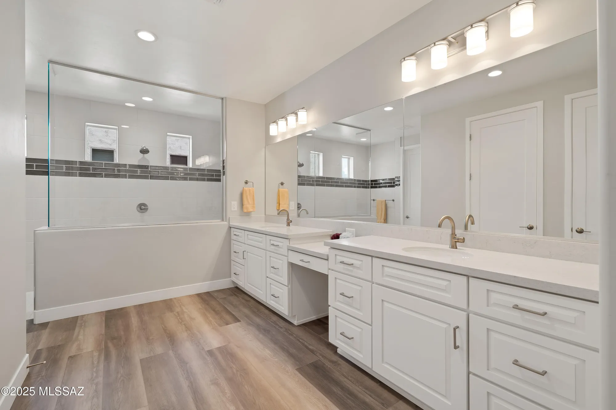 Property Slideshow image 13 of 33 | 61438 e shale rd, Oracle, AZ, 85623