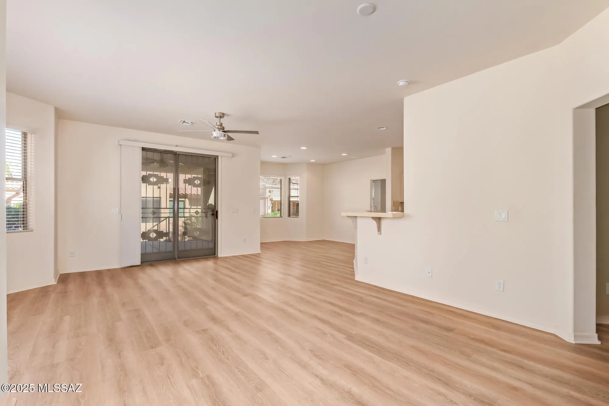 Property Slideshow image 2 of 38 | 496 w knotwood st, Green Valley, AZ, 85614