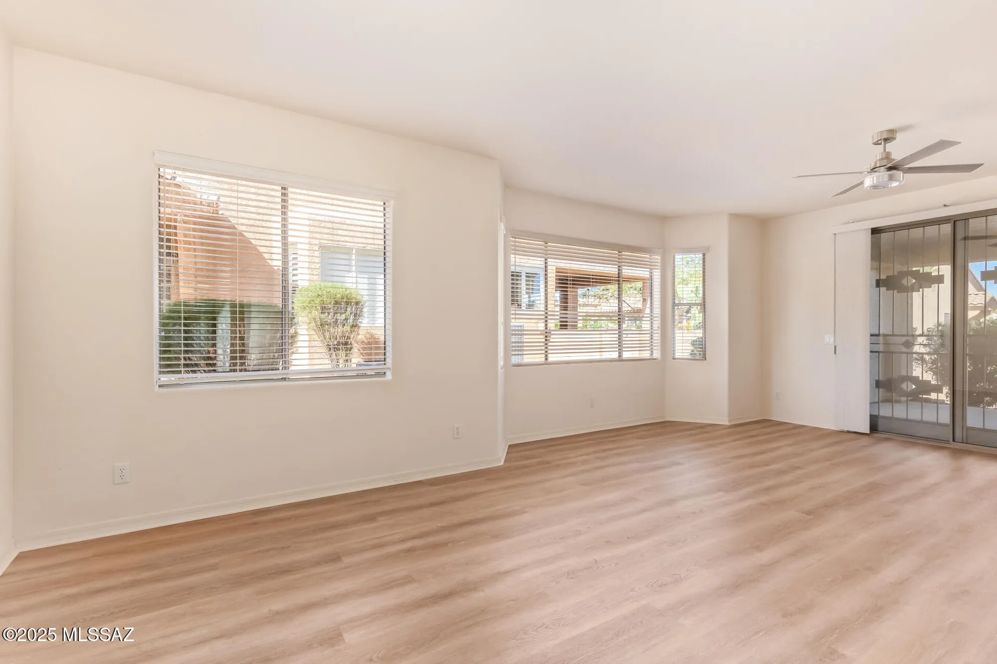 Property Slideshow image 14 of 38 | 496 w knotwood st, Green Valley, AZ, 85614