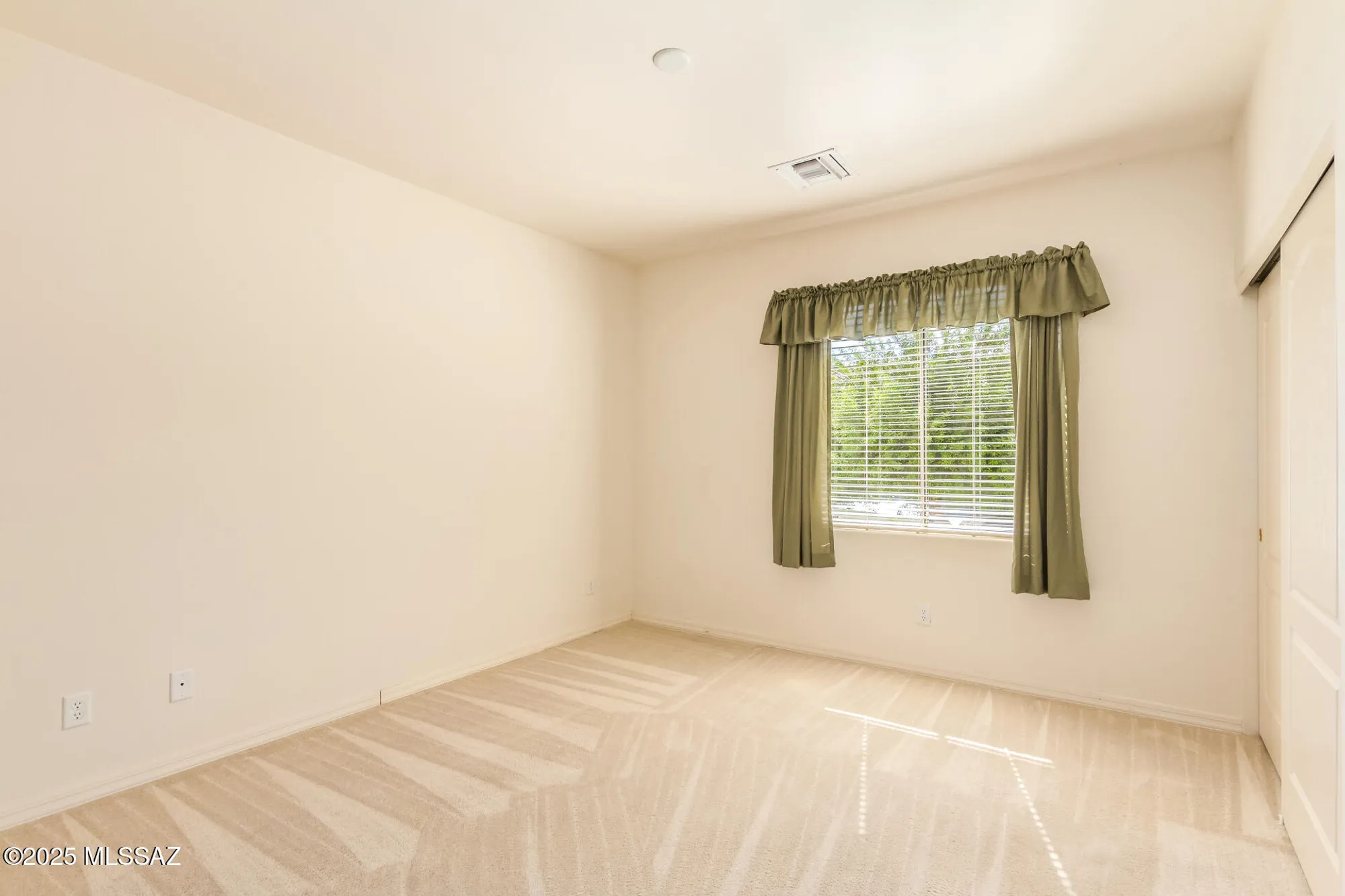 Property Slideshow image 29 of 38 | 496 w knotwood st, Green Valley, AZ, 85614