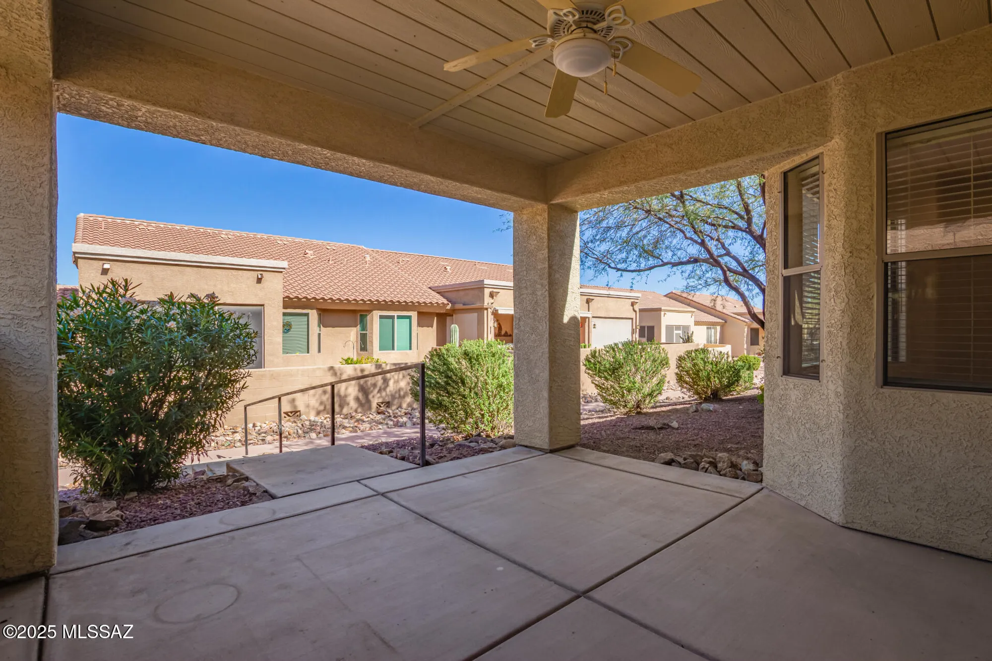 Property Slideshow image 5 of 38 | 496 w knotwood st, Green Valley, AZ, 85614
