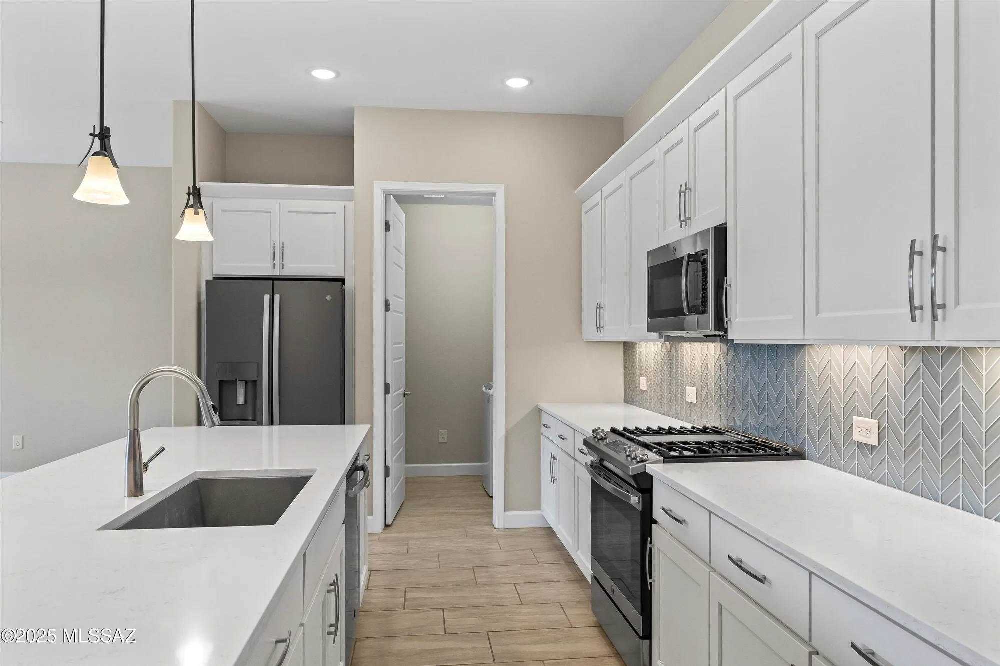 Property Slideshow image 7 of 31 | 62797 e thunder rock dr, Saddlebrooke, AZ, 85739