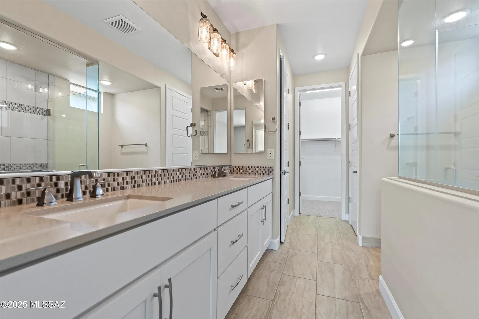 Property Slideshow image 18 of 31 | 62797 e thunder rock dr, Saddlebrooke, AZ, 85739