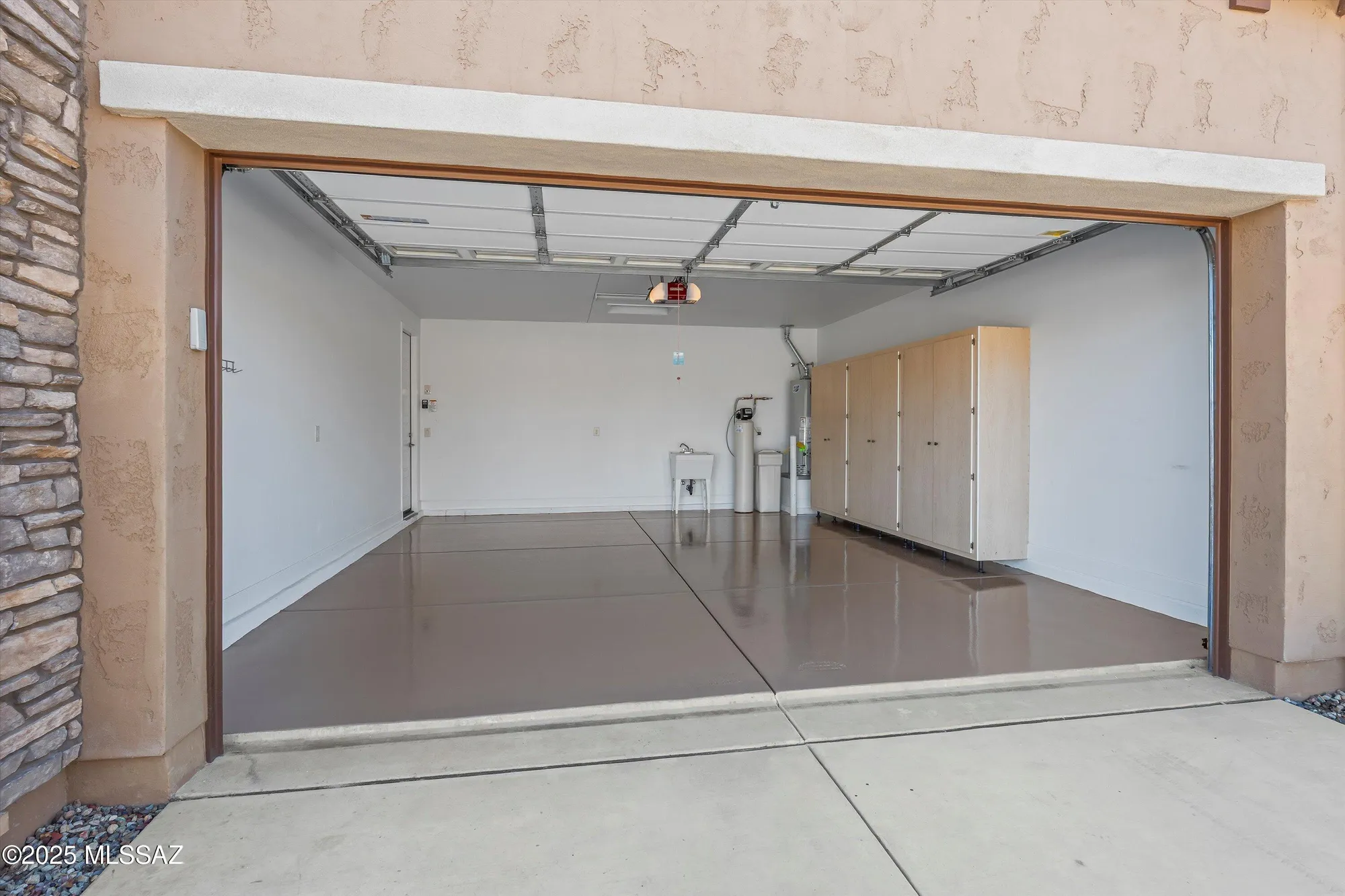 Property Slideshow image 25 of 31 | 62797 e thunder rock dr, Saddlebrooke, AZ, 85739