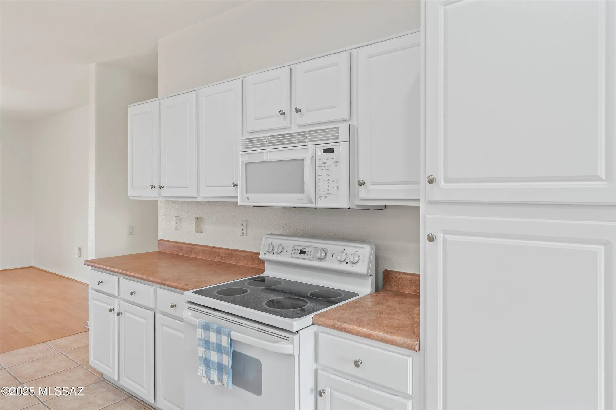 Property Slideshow image 21 of 46 | 9349 n sombrero canyon dr, Tucson, AZ, 85743