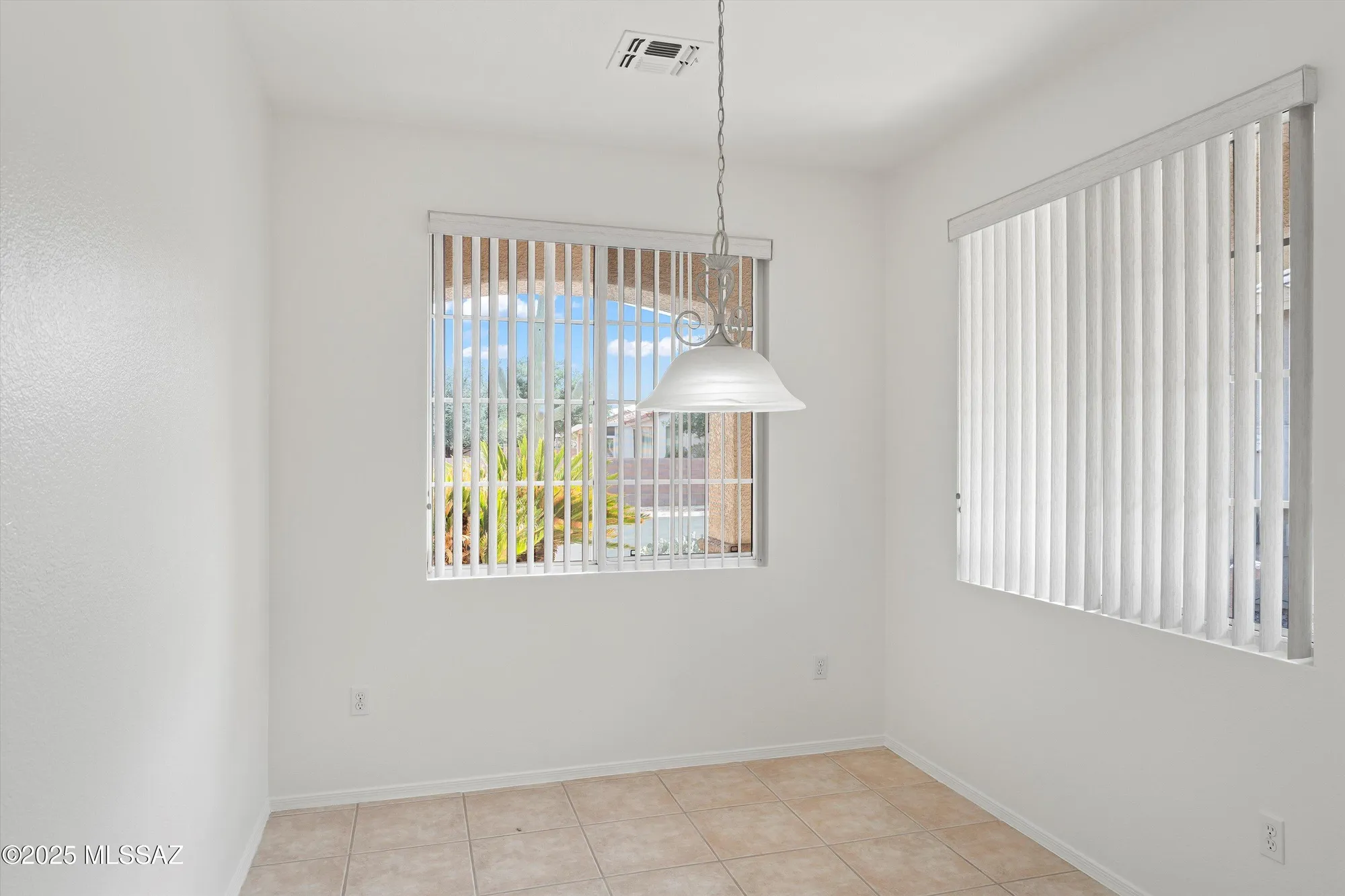 Property Slideshow image 13 of 46 | 9349 n sombrero canyon dr, Tucson, AZ, 85743