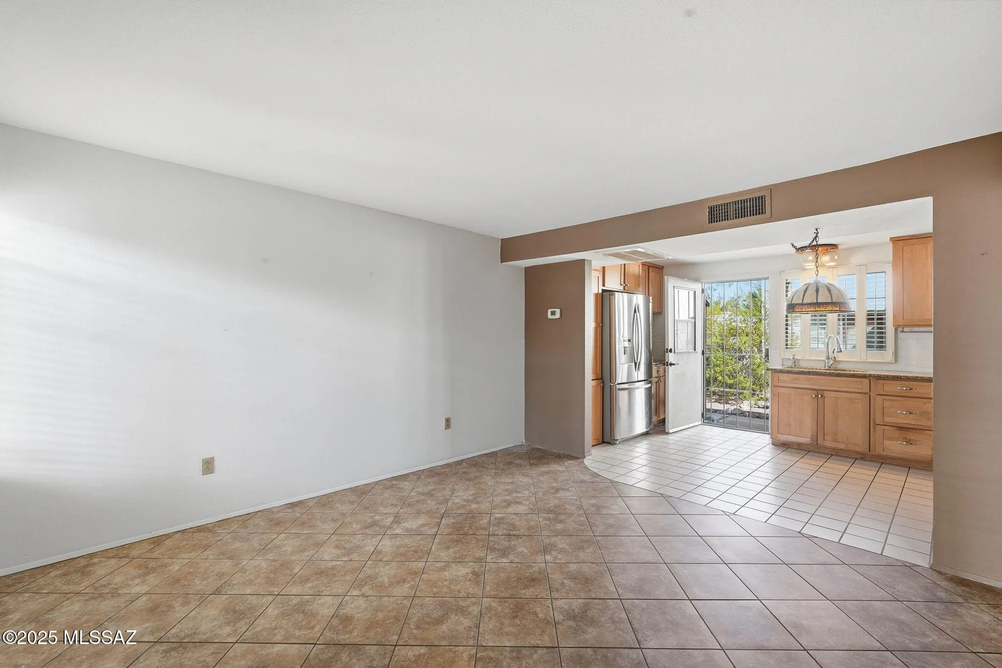 Property Slideshow image 5 of 14 | 425 s paseo cerro c, Green Valley, AZ, 85614