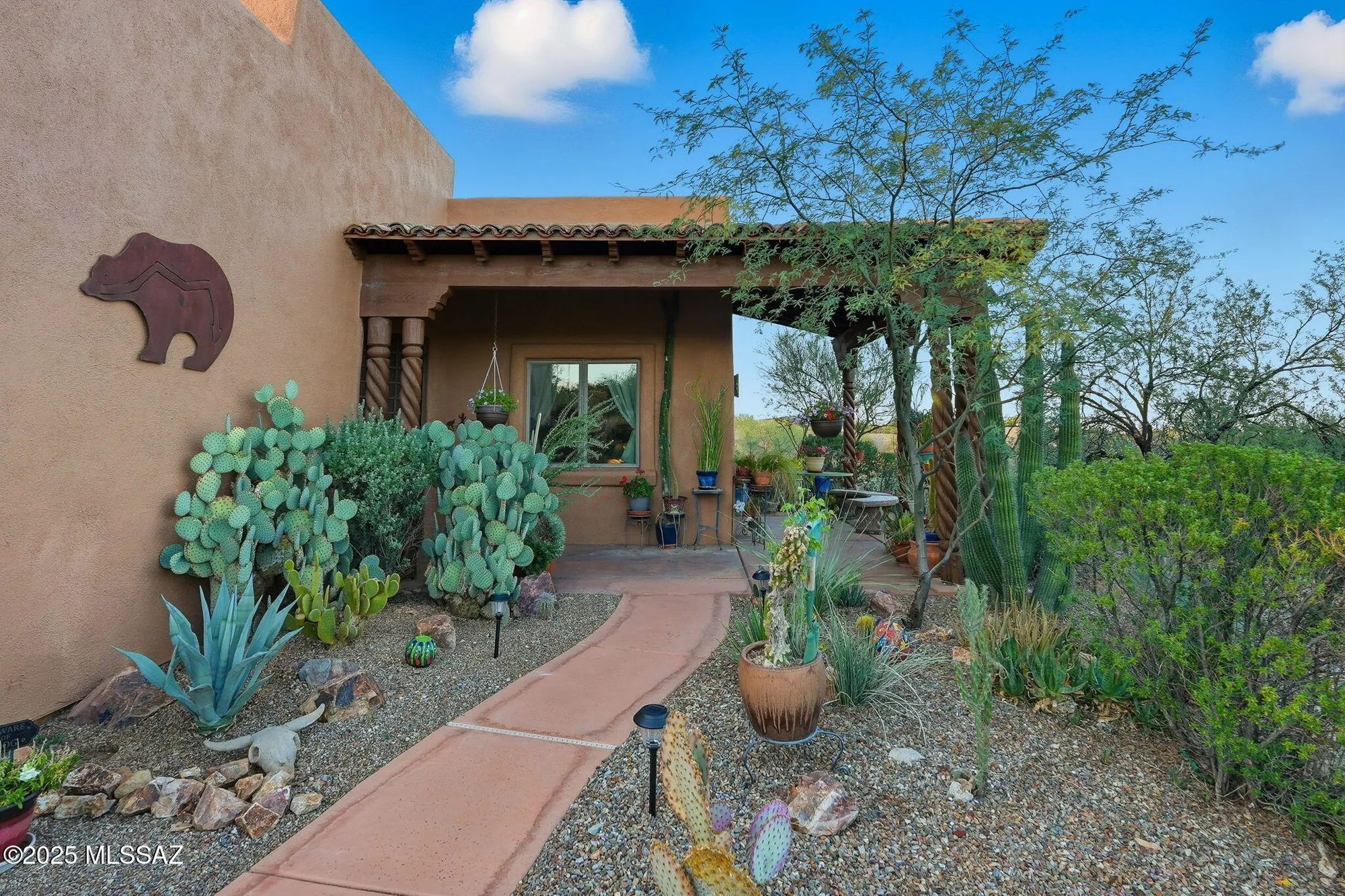 Property Slideshow image 3 of 48 | 762 w placita quieta, Green Valley, AZ, 85622