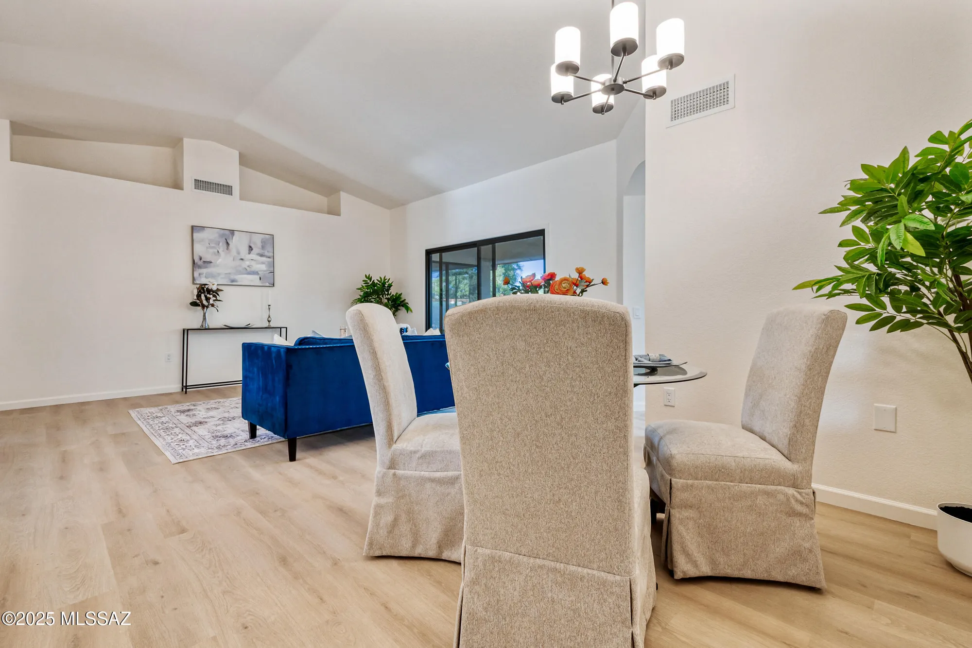 Property Slideshow image 7 of 42 | 14660 n flagstone dr, Oro Valley, AZ, 85755