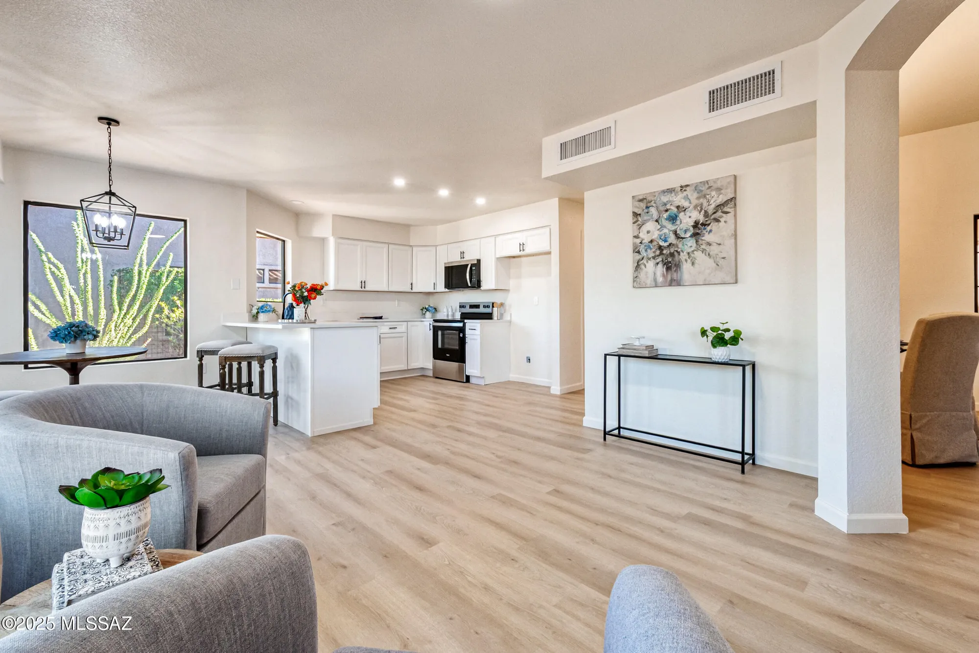 Property Slideshow image 15 of 42 | 14660 n flagstone dr, Oro Valley, AZ, 85755