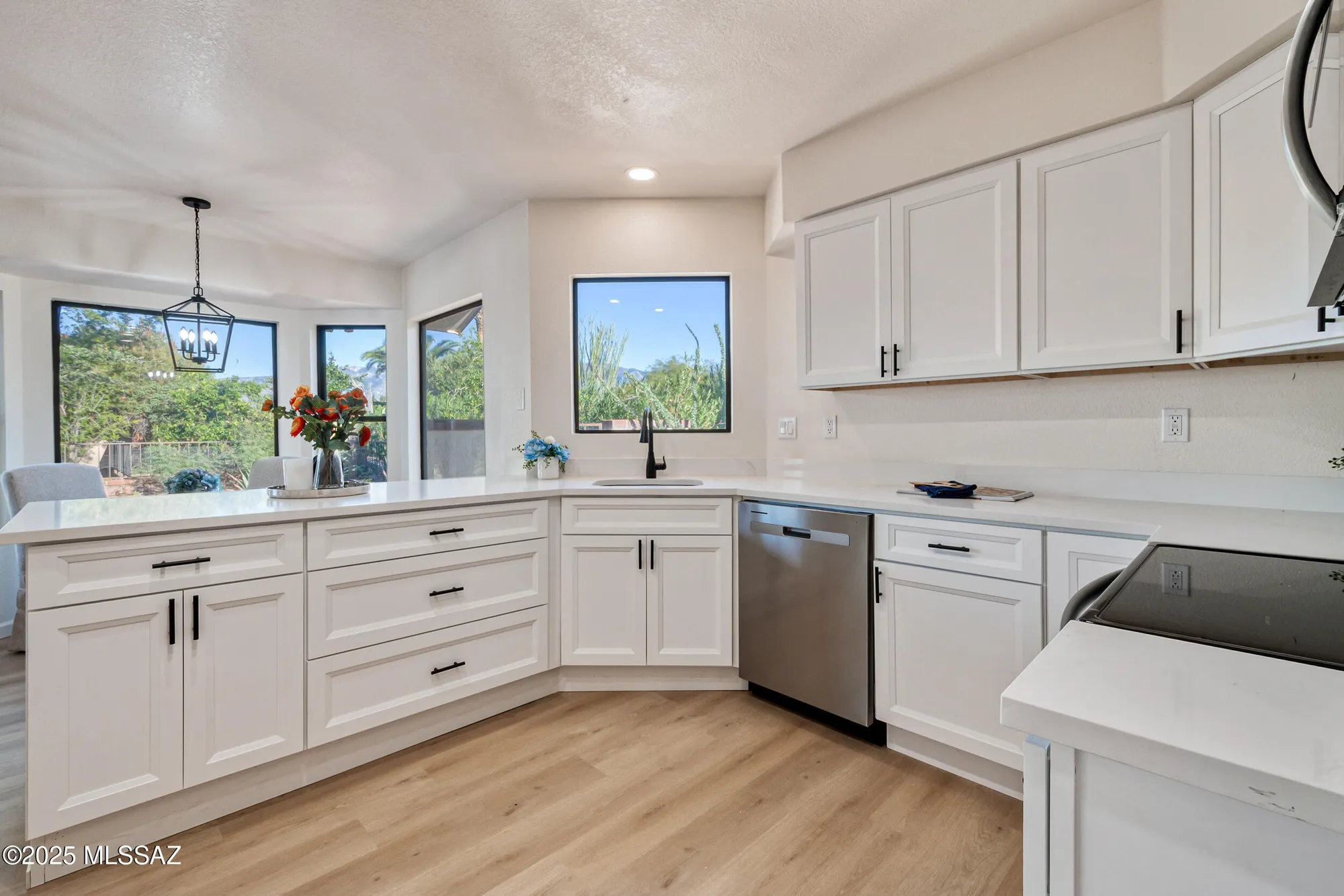 Property Slideshow image 14 of 42 | 14660 n flagstone dr, Oro Valley, AZ, 85755