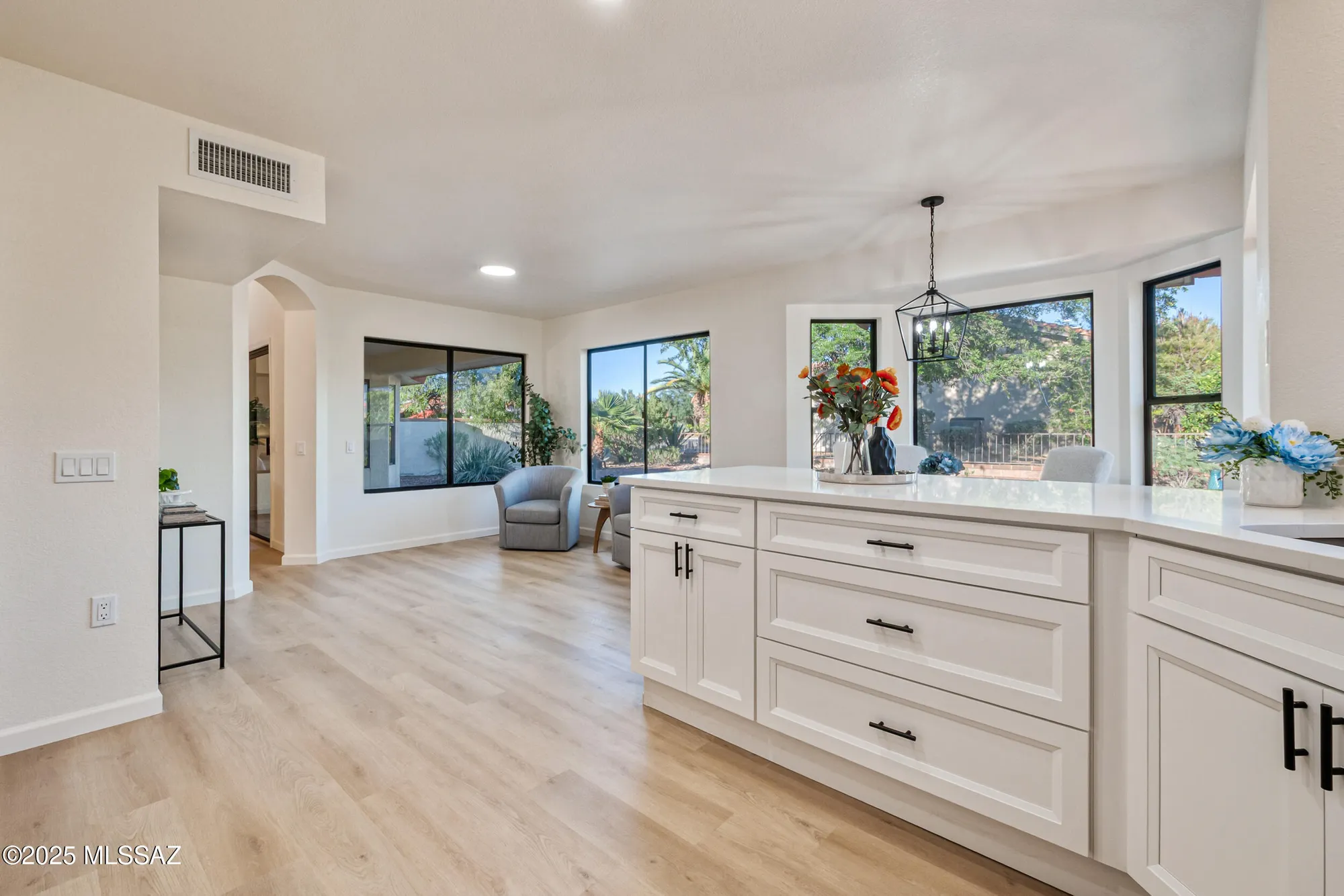Property Slideshow image 16 of 42 | 14660 n flagstone dr, Oro Valley, AZ, 85755