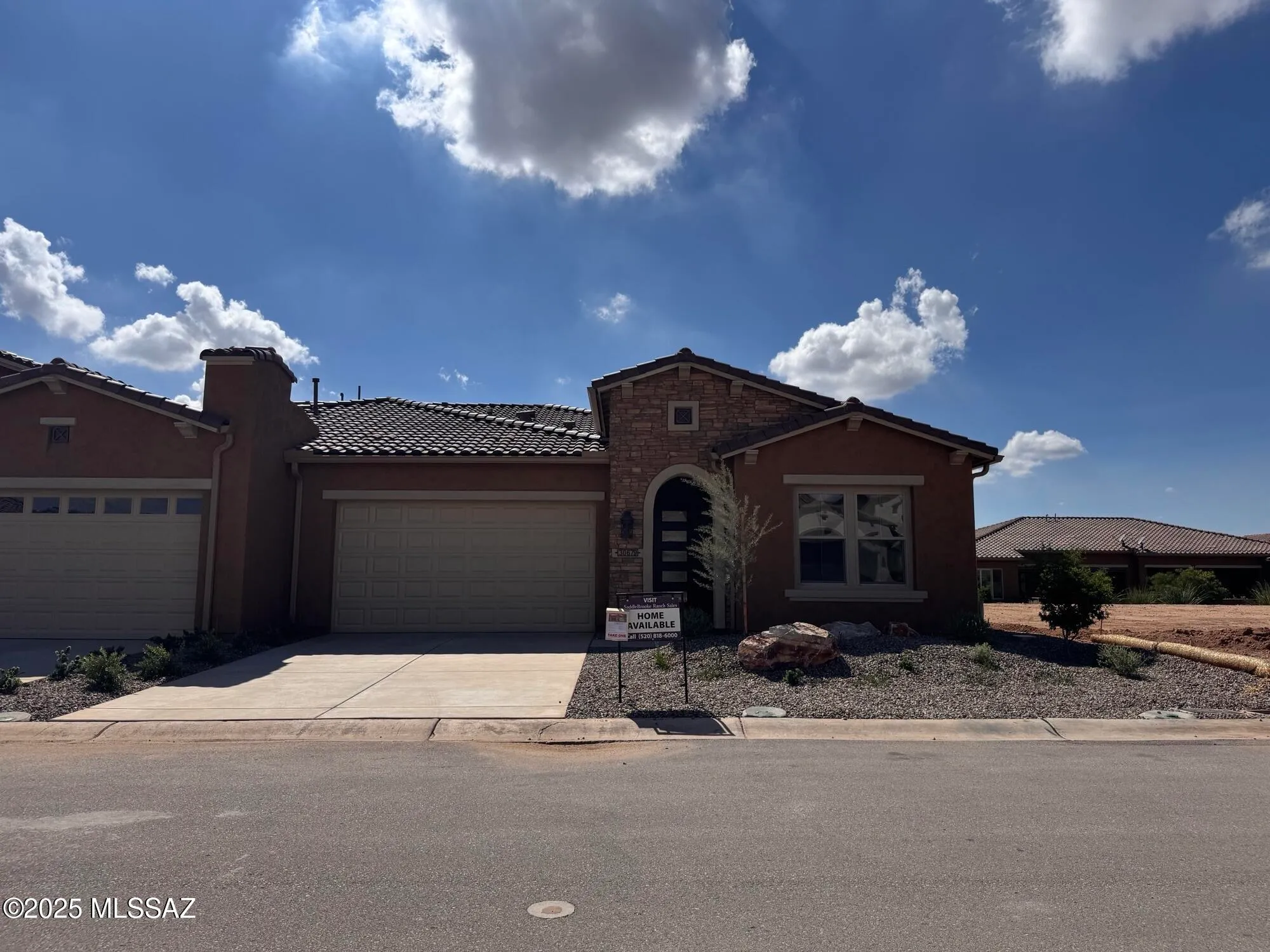 Property Slideshow image 1 of 14 | 30679 s willet way, Oracle, AZ, 85623