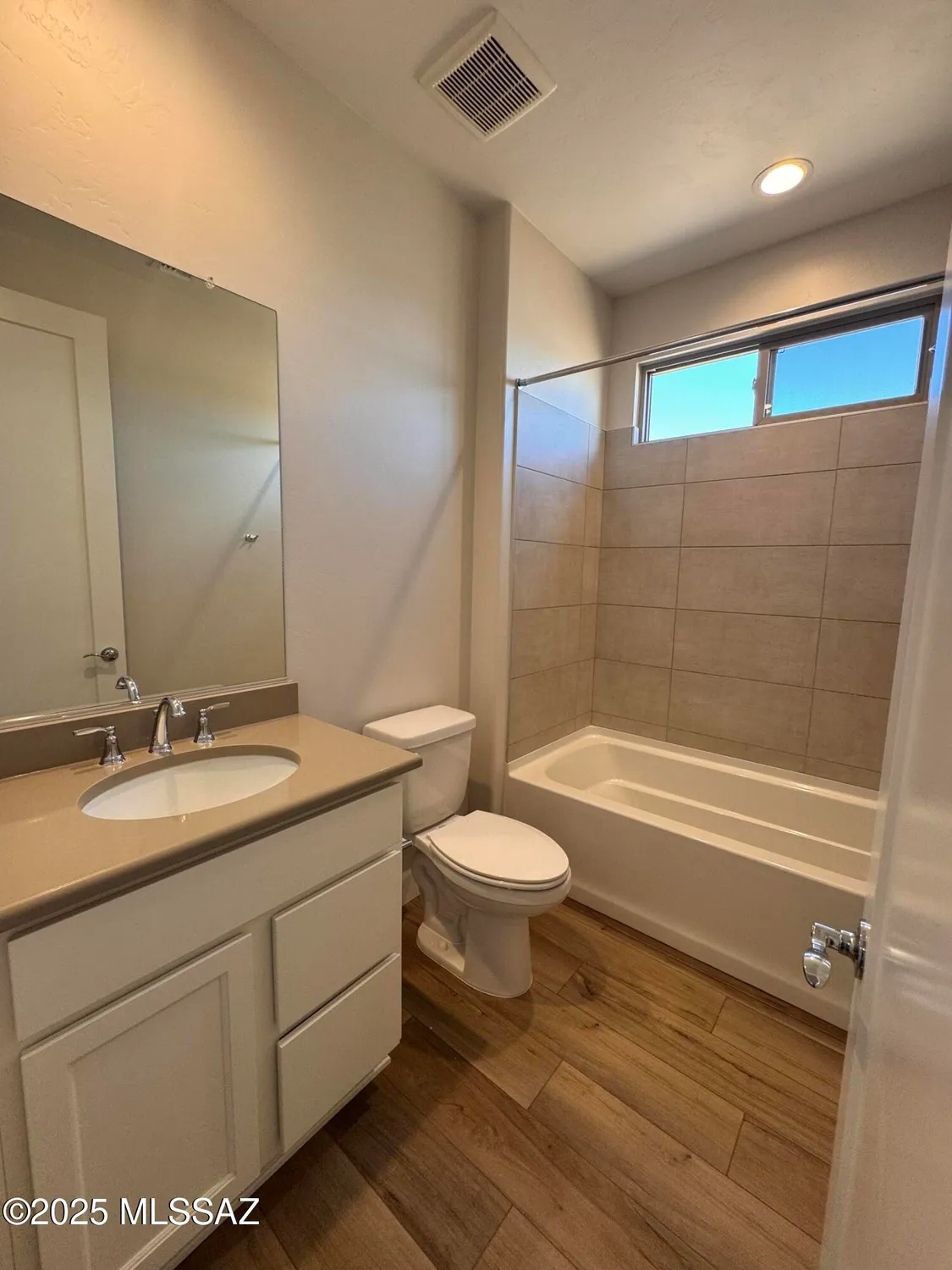 Property Slideshow image 7 of 14 | 30679 s willet way, Oracle, AZ, 85623
