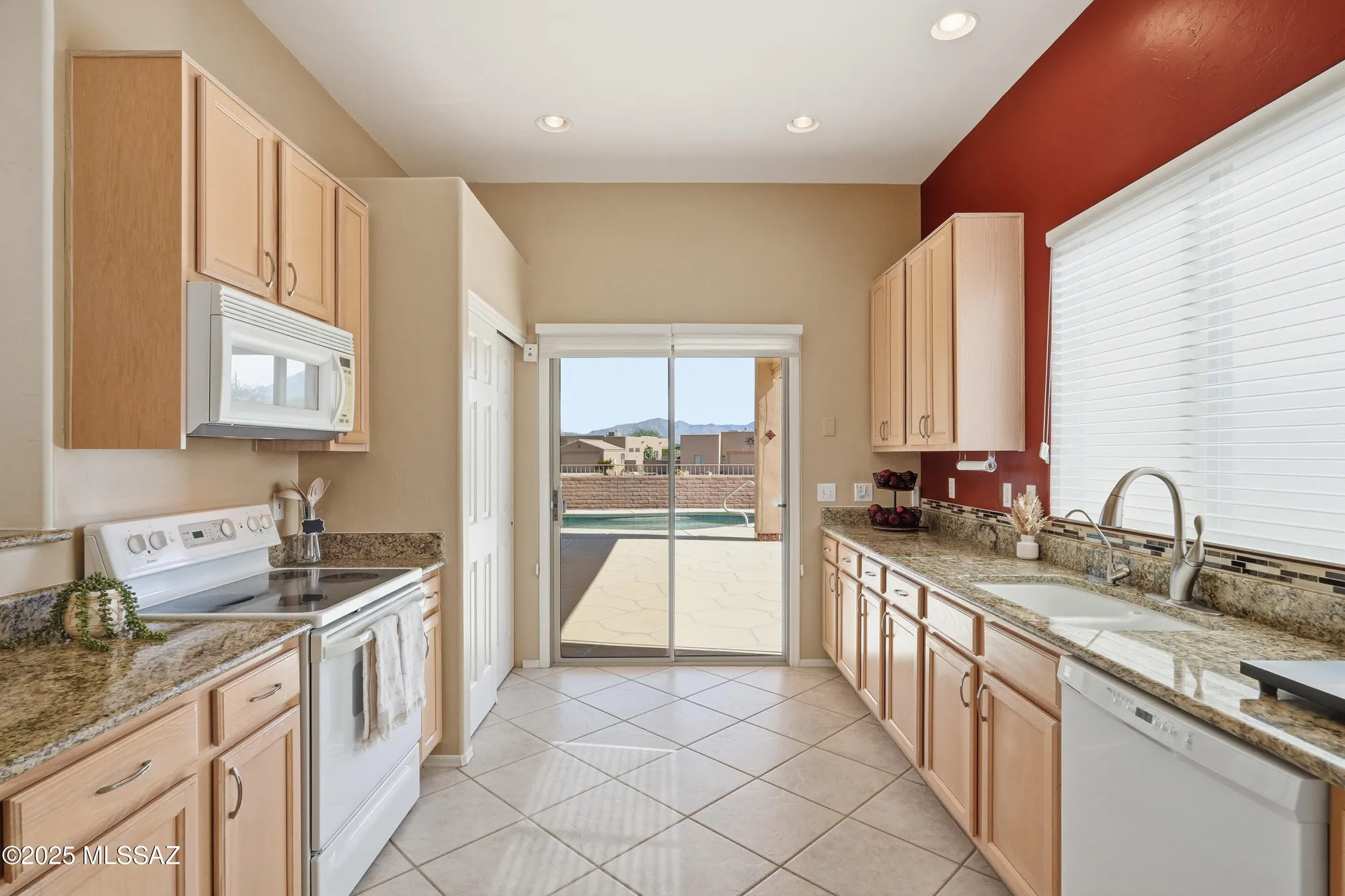 Property Slideshow image 9 of 39 | 4153 s golden lynx rd, Green Valley, AZ, 85614