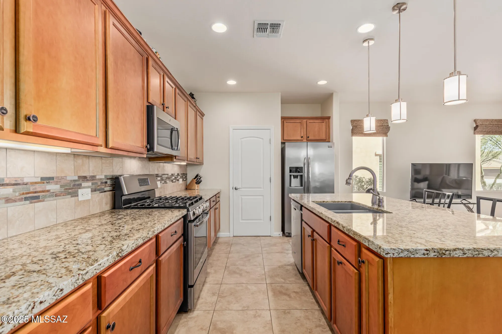 Property Slideshow image 15 of 40 | 844 n broken hills dr, Green Valley, AZ, 85614