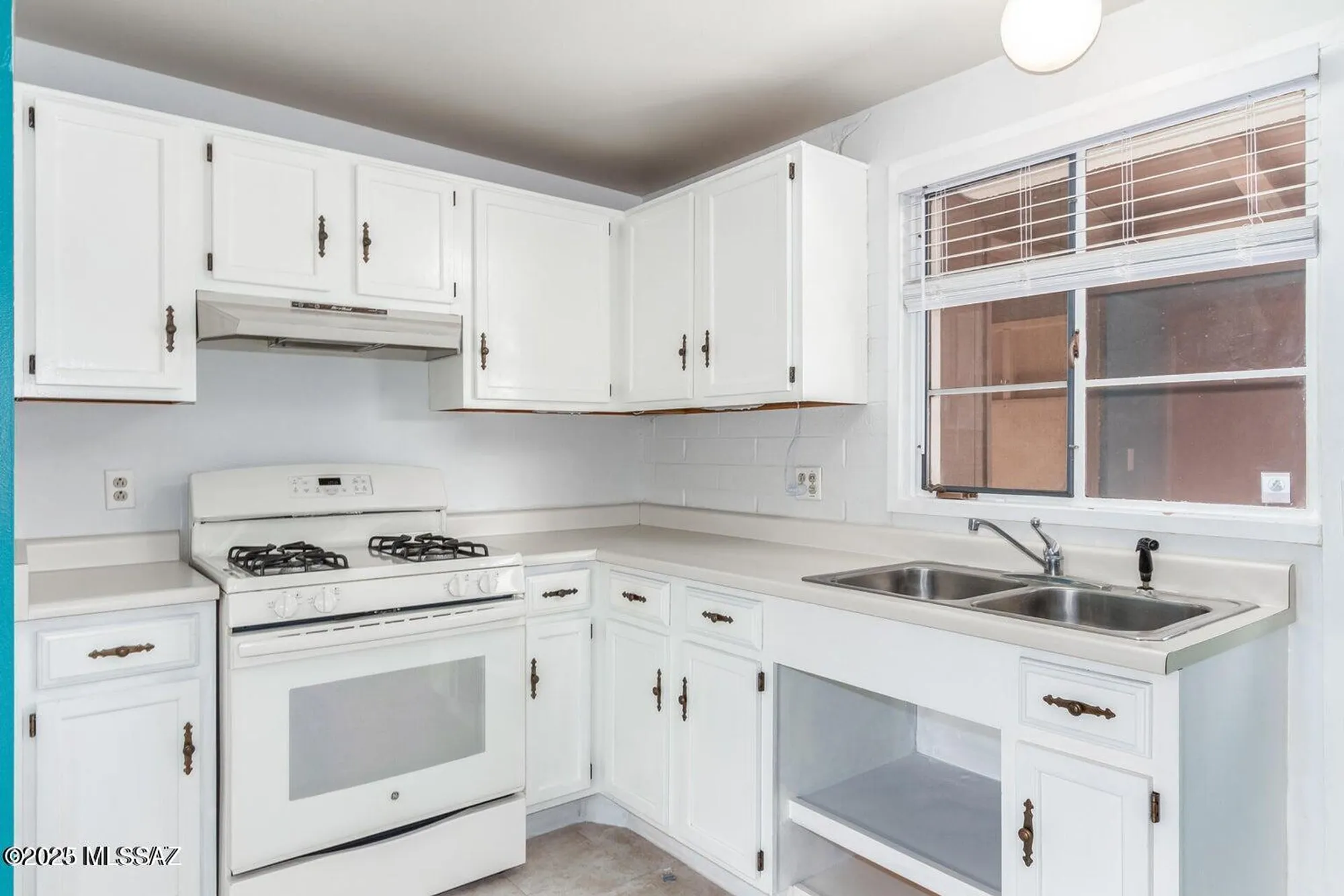 Property Slideshow image 8 of 16 | 317 s paseo quinta b, Green Valley, AZ, 85614