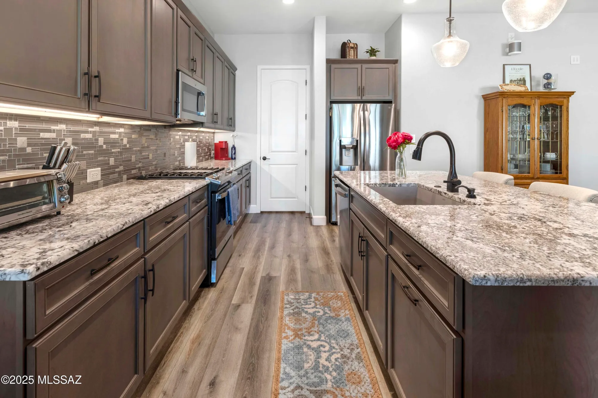 Property Slideshow image 6 of 44 | 30655 s sand hurst ln, Oracle, AZ, 85623