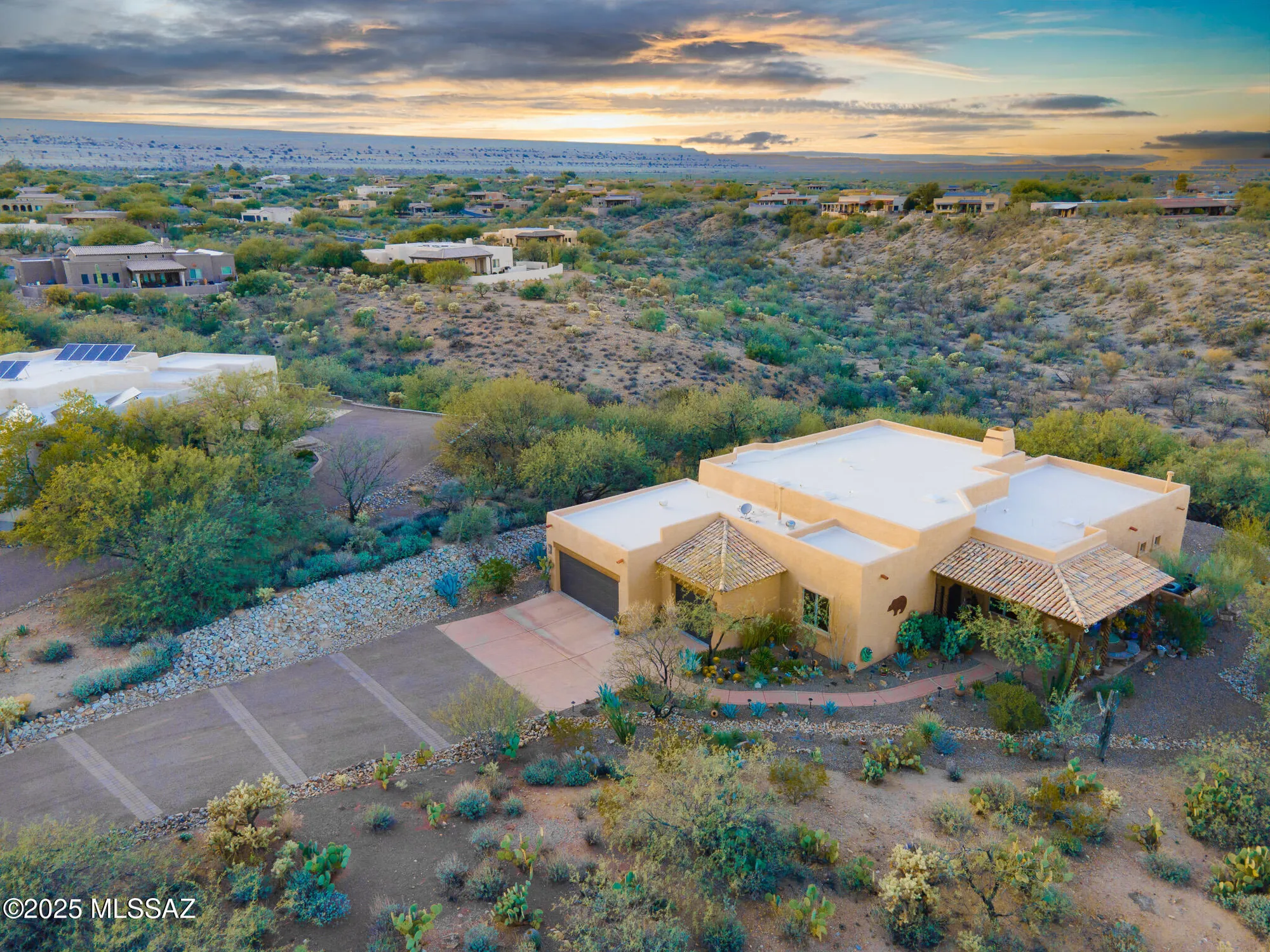Property Slideshow image 2 of 48 | 762 w placita quieta, Green Valley, AZ, 85622