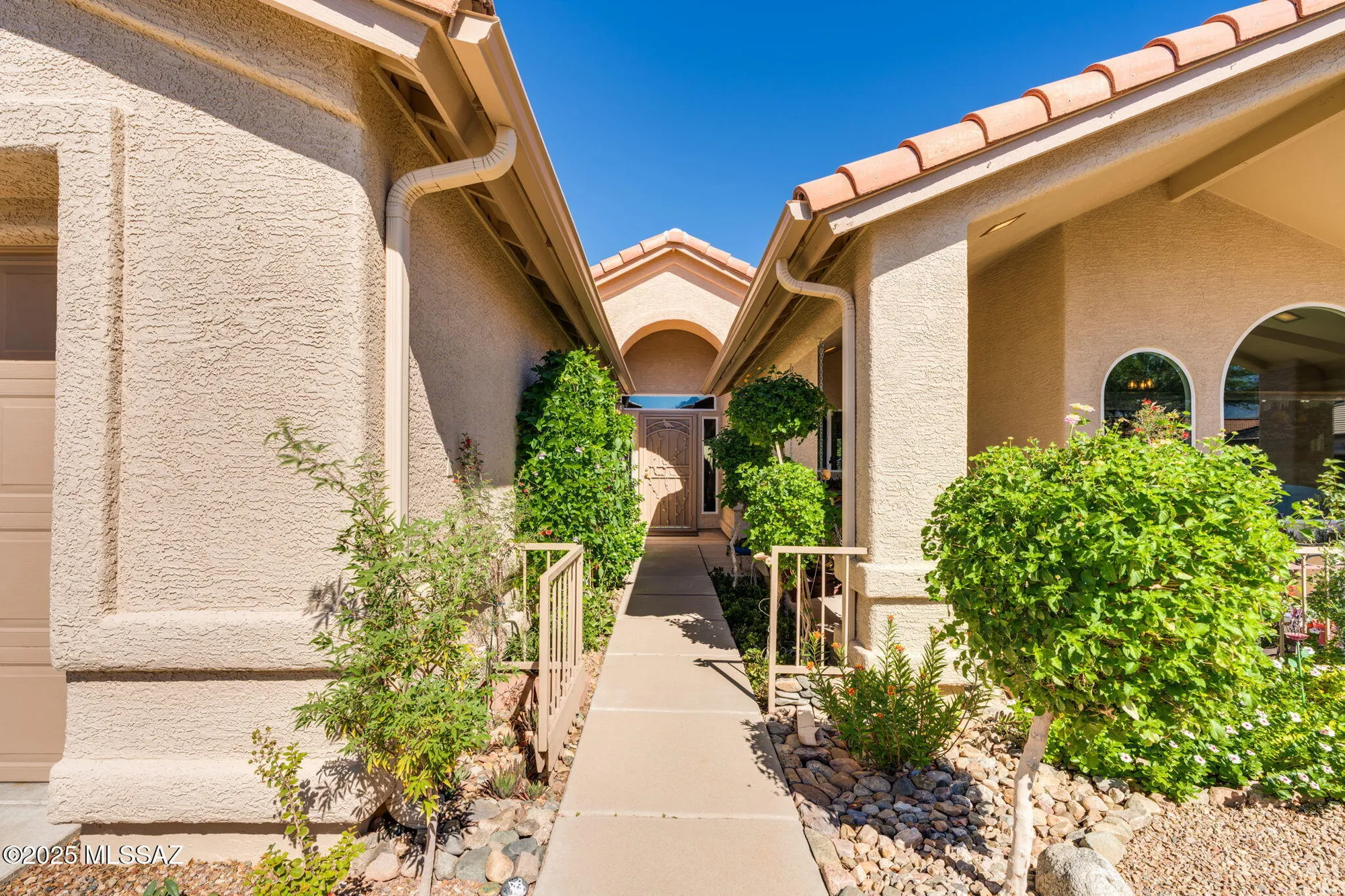 Property Slideshow image 4 of 44 | 65870 e mesa ridge ct, Saddlebrooke, AZ, 85739