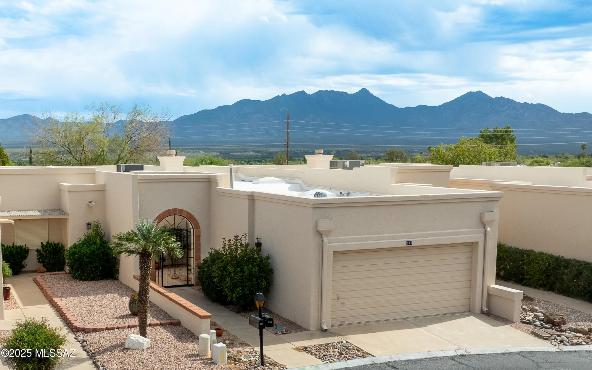 Property Slideshow image 1 of 31 | 357 s placita la paz, Green Valley, AZ, 85614