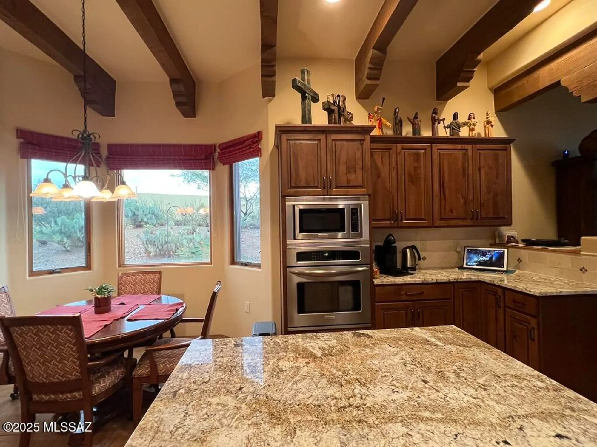 Property Slideshow image 21 of 50 | 1995 s via ventana a la montana, Green Valley, AZ, 85622